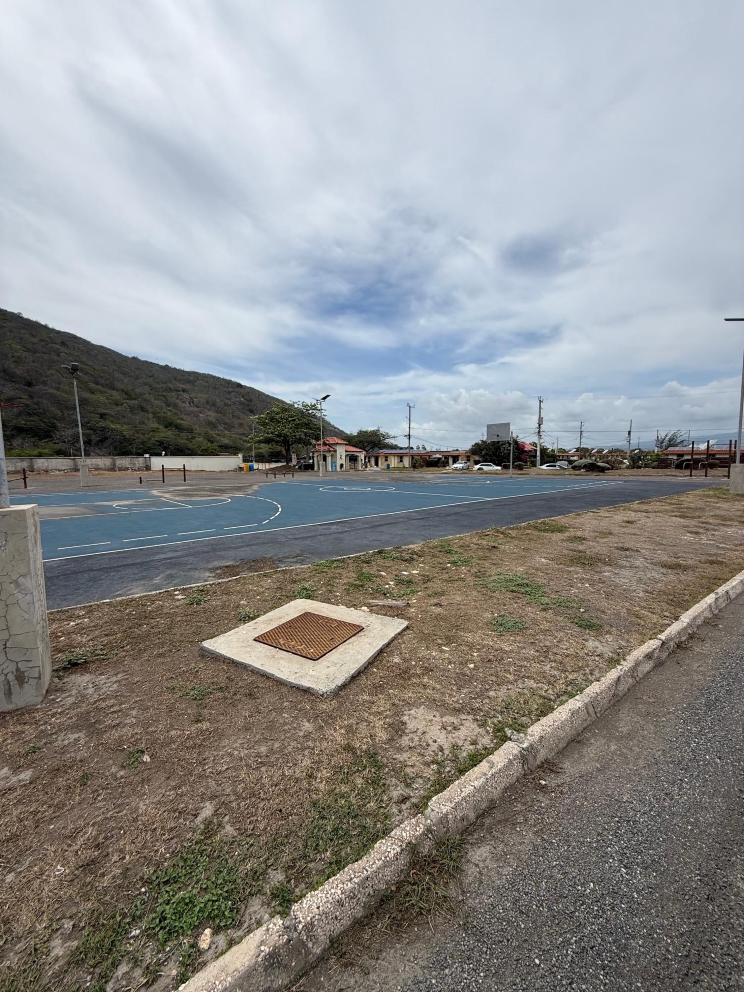 Apartment For Rent: PORT ROYAL DRIVE, BAY FRO, Bridgeport | $80,000 photo 12