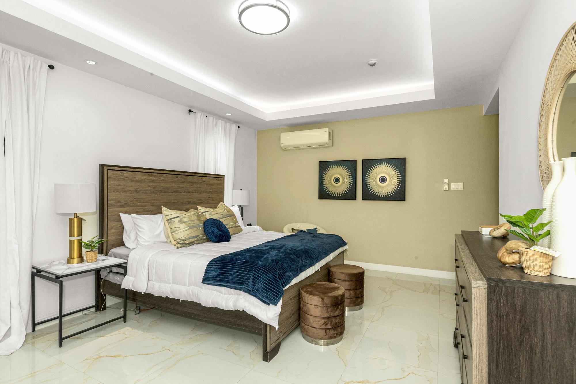 Apartment For Sale: GROSVENOR HEIGHTS, Kingston 8 | $400,000 photo 9