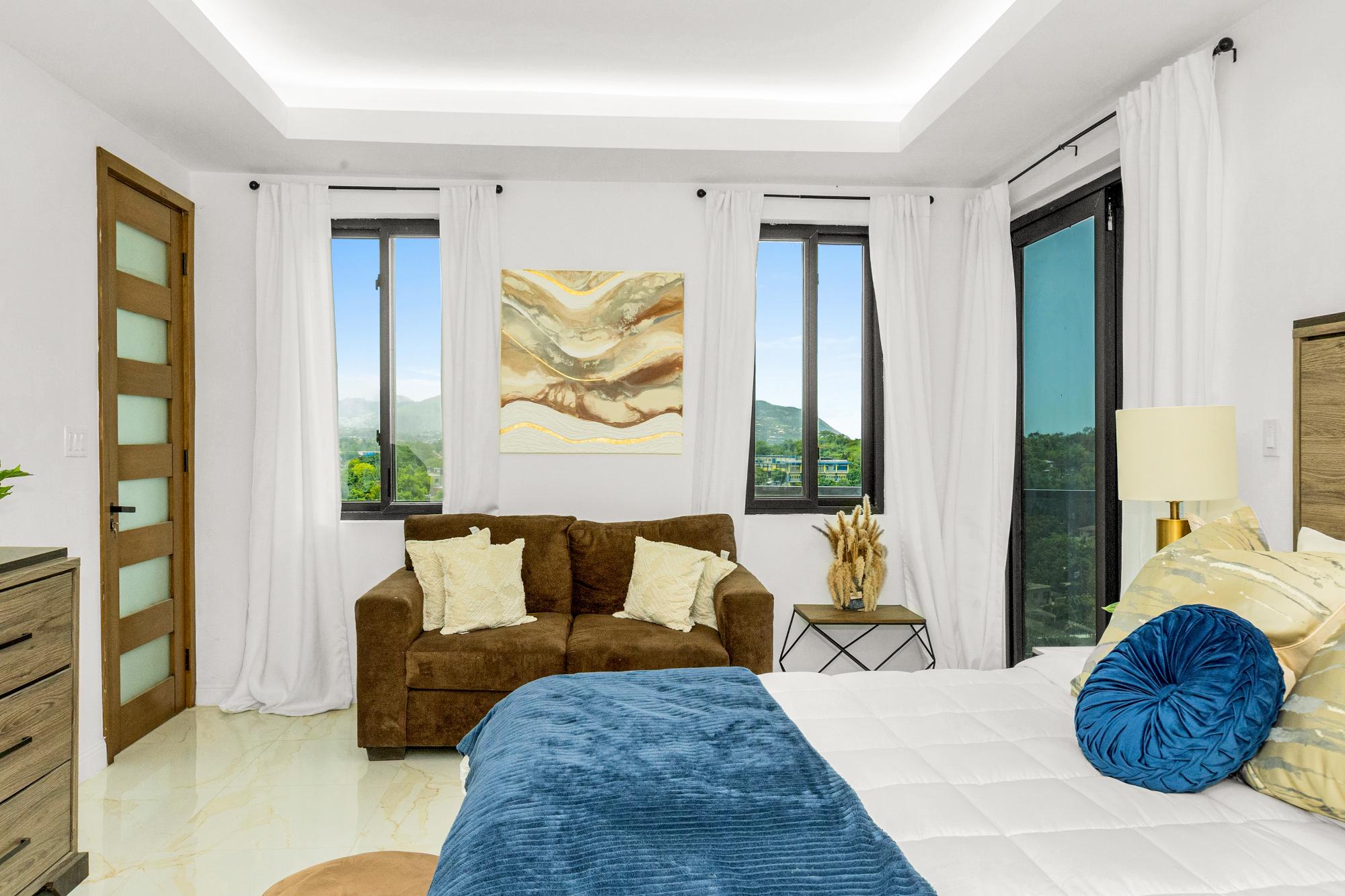 Apartment For Sale: GROSVENOR HEIGHTS, Kingston 8 | $400,000 photo 10