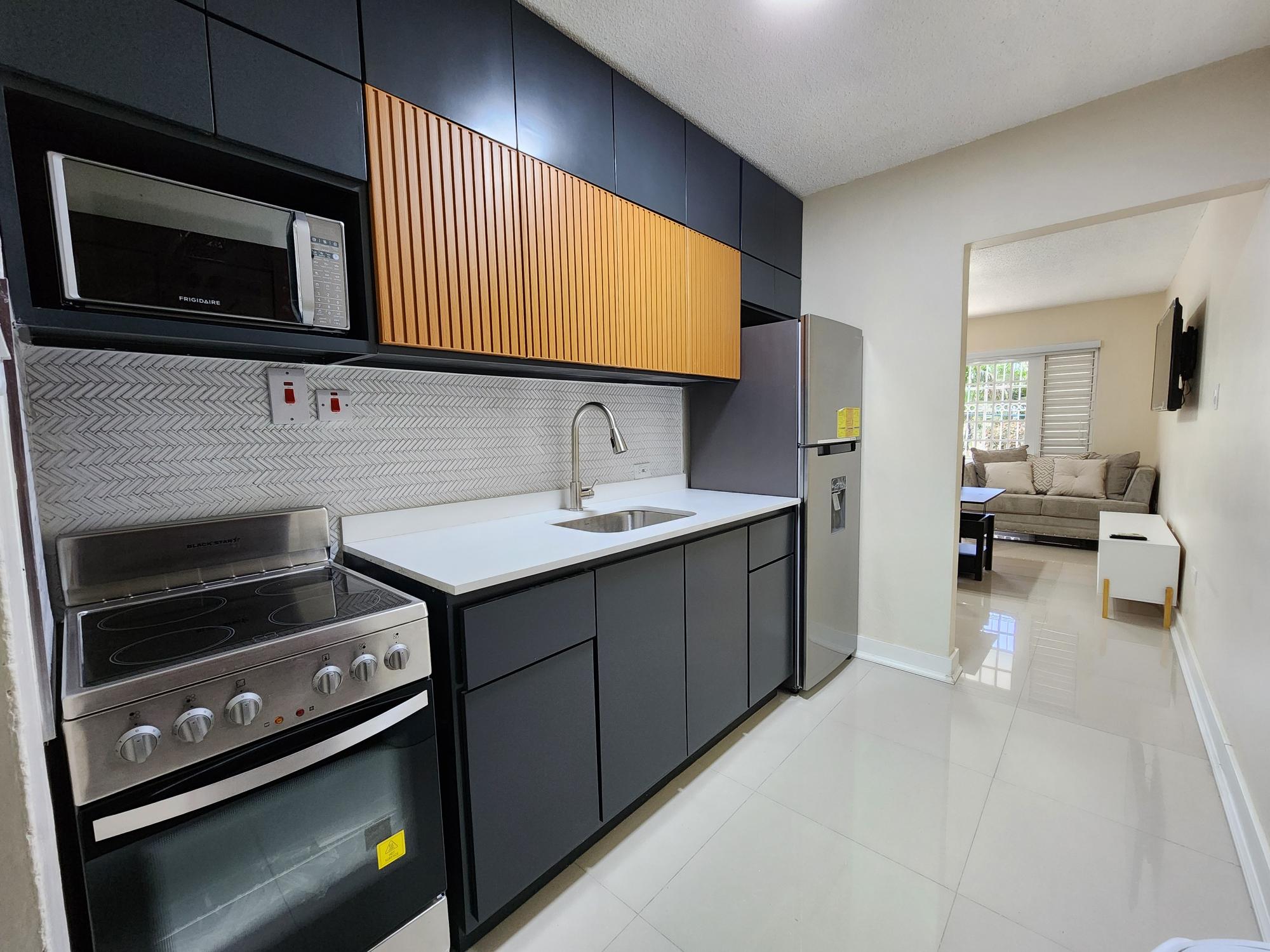 Apartment For Rent: CLIEVEDEN AVENUE, Kingston 6 | $150,000