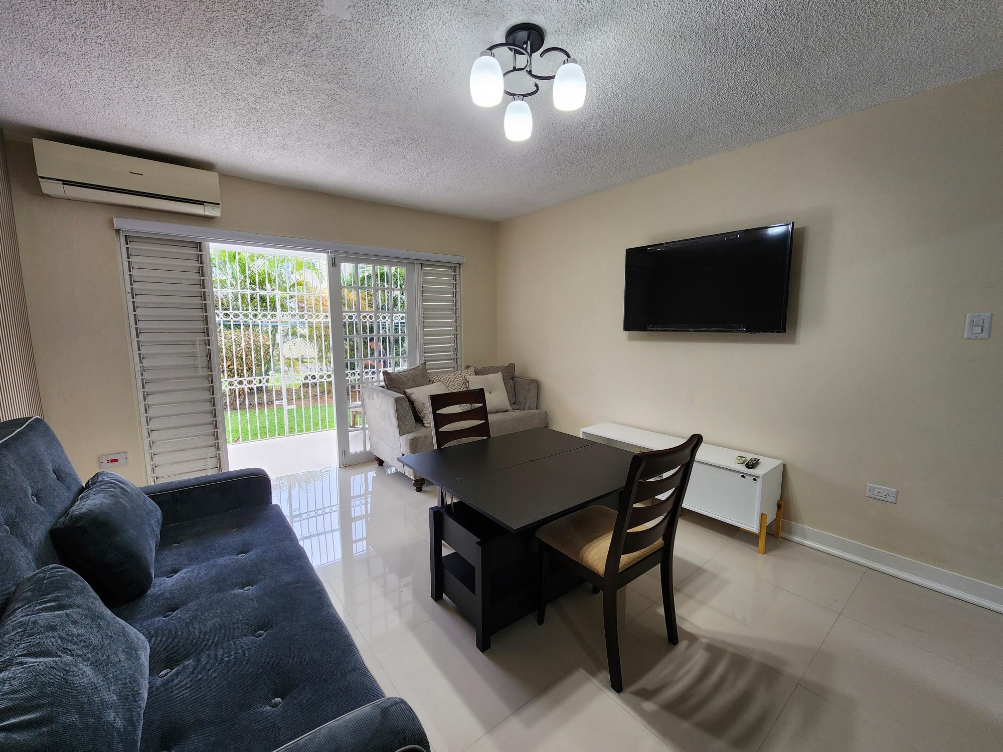 Apartment For Rent: CLIEVEDEN AVENUE, Kingston 6 | $150,000 photo 6