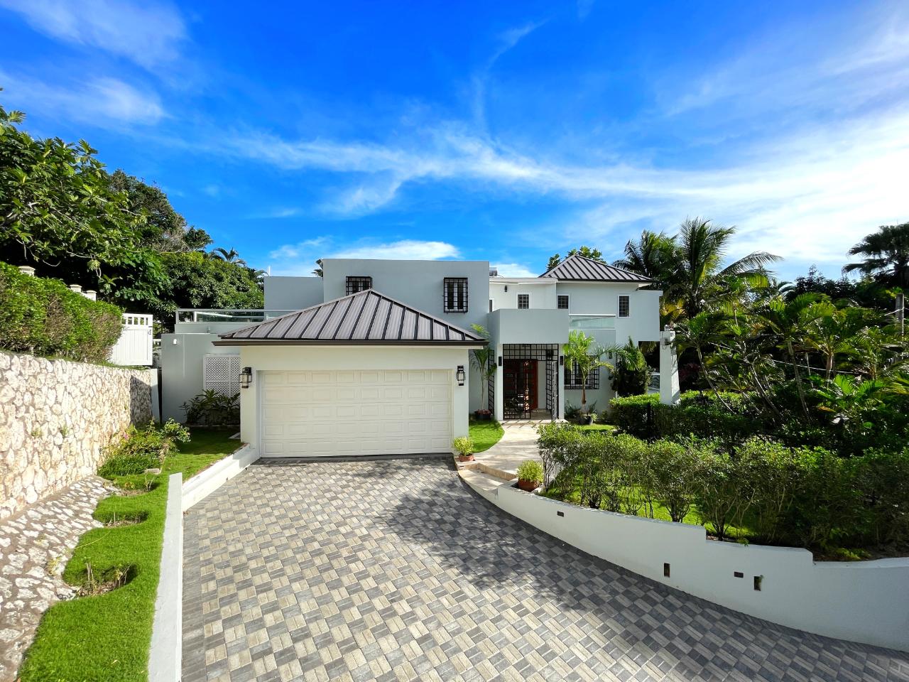 House For Rent: SHORTRIDGE CRESCENT, Kingston 6 | $6,300