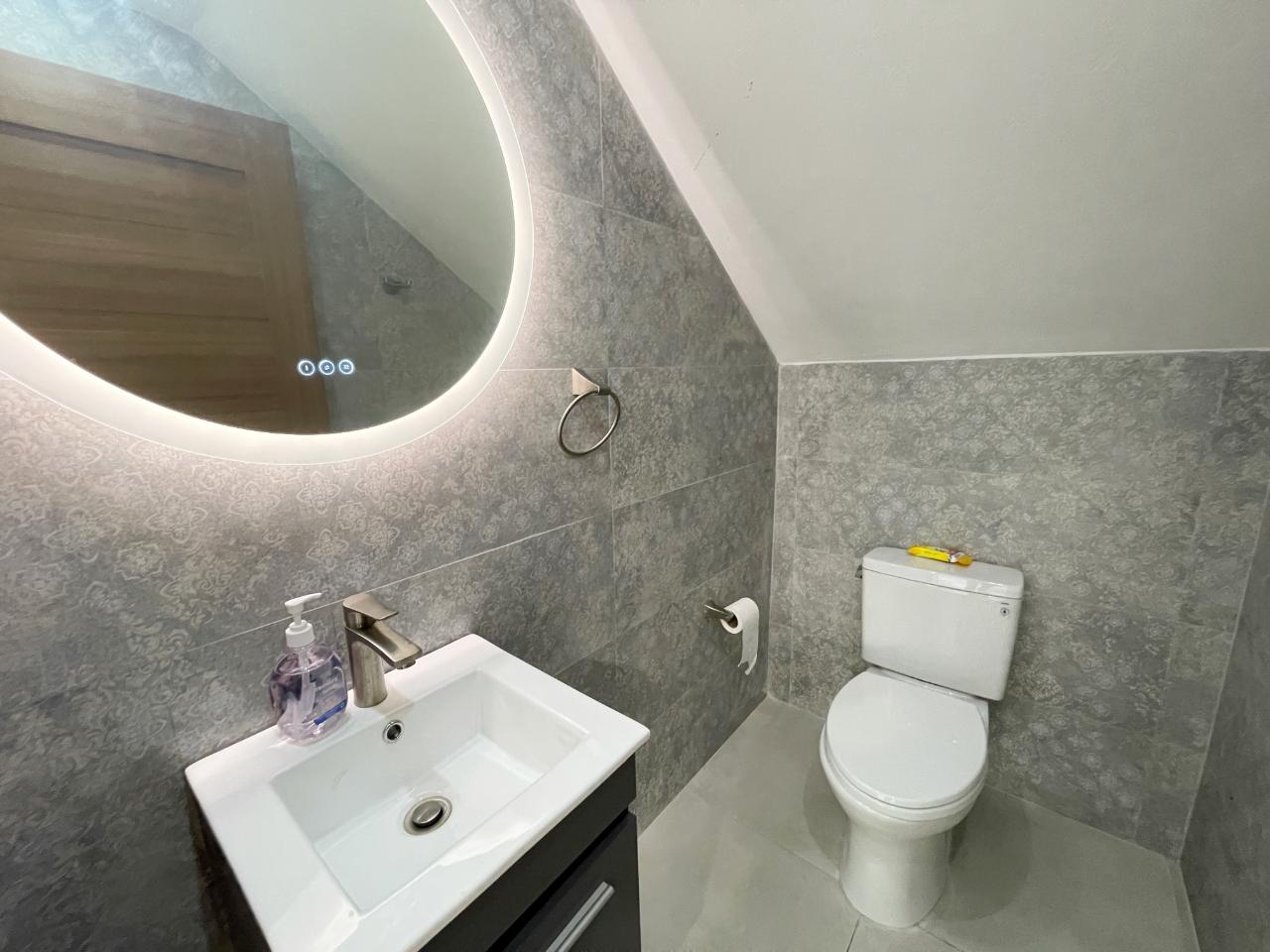 House For Rent: SHORTRIDGE CRESCENT, Kingston 6 | $6,300 photo 6