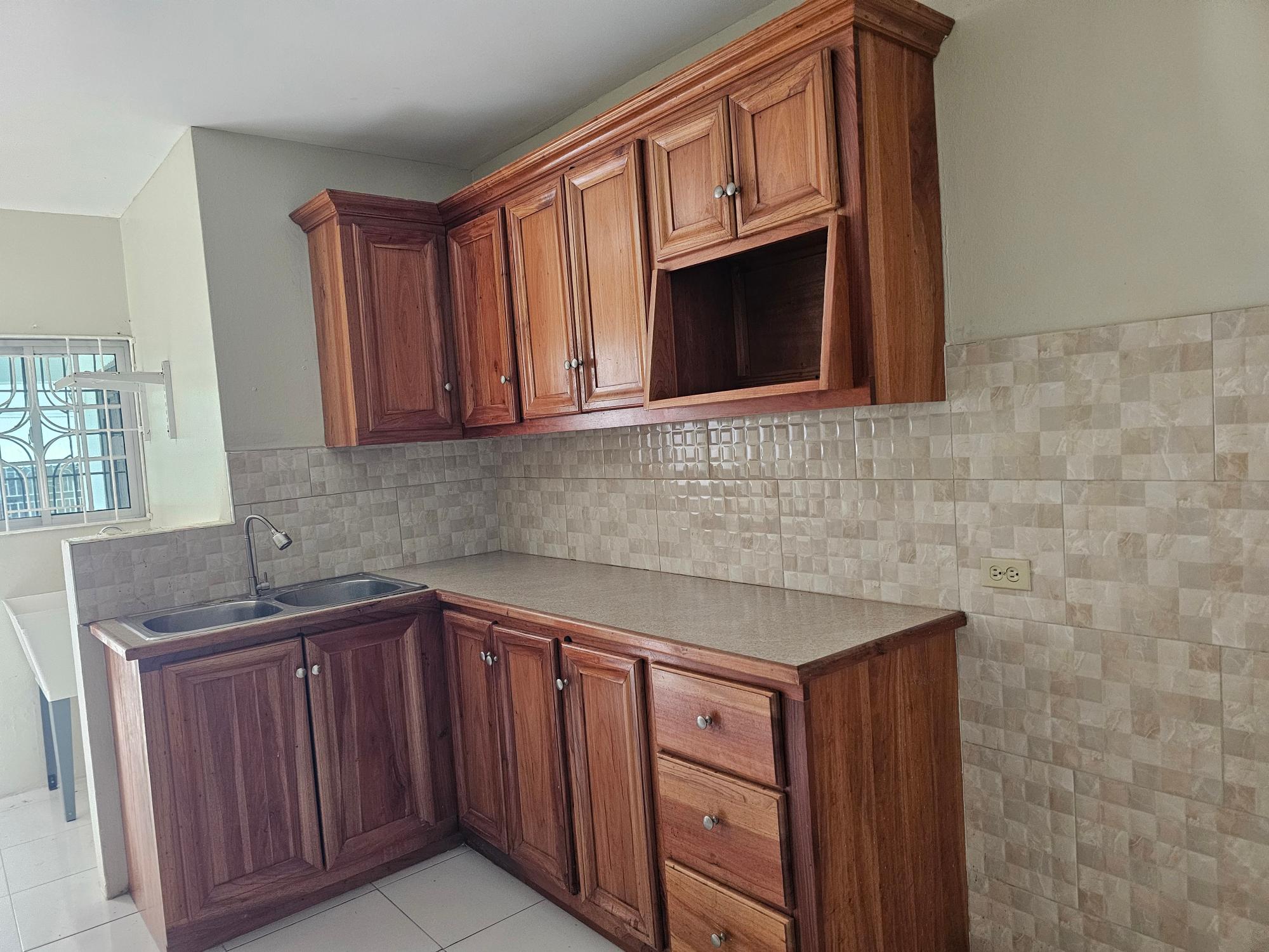 House For Rent: GILMOUR DRIVE, KGN 20, Kingston 20 | $120,000 photo 3