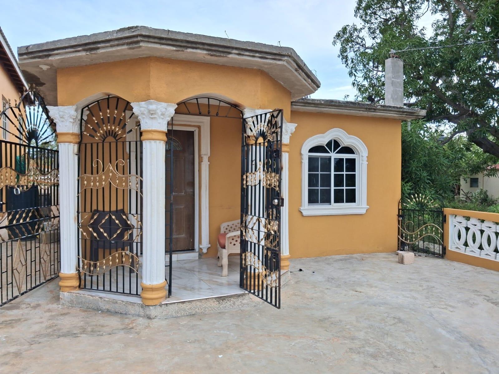 House For Rent: ST. ELIZABETH, Malvern | $50,000 photo 2