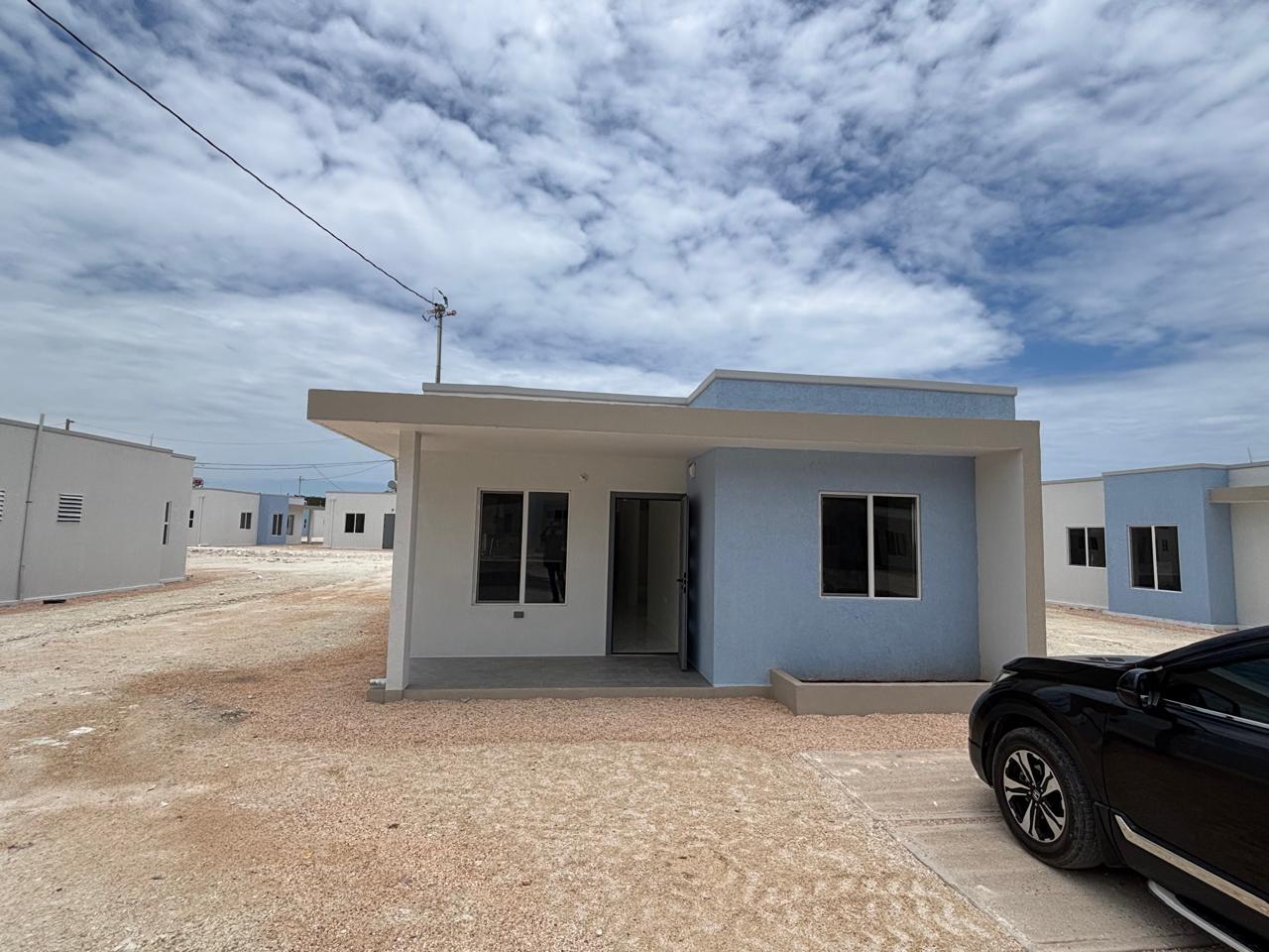 House For Rent: CORAL SPRING ESTATE, Coral Spring | $140,000 photo 2