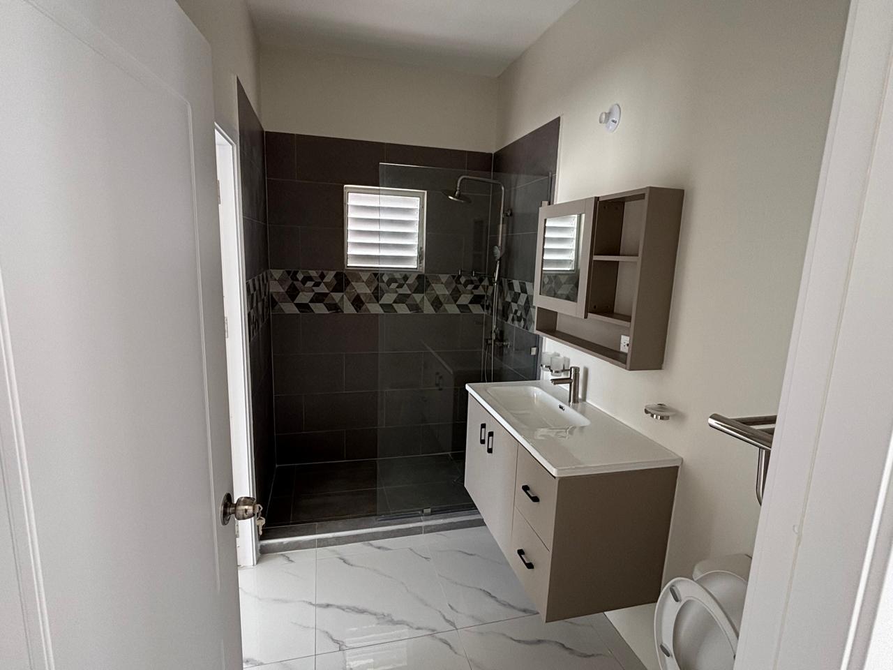 House For Rent: CORAL SPRING ESTATE, Coral Spring | $140,000 photo 13