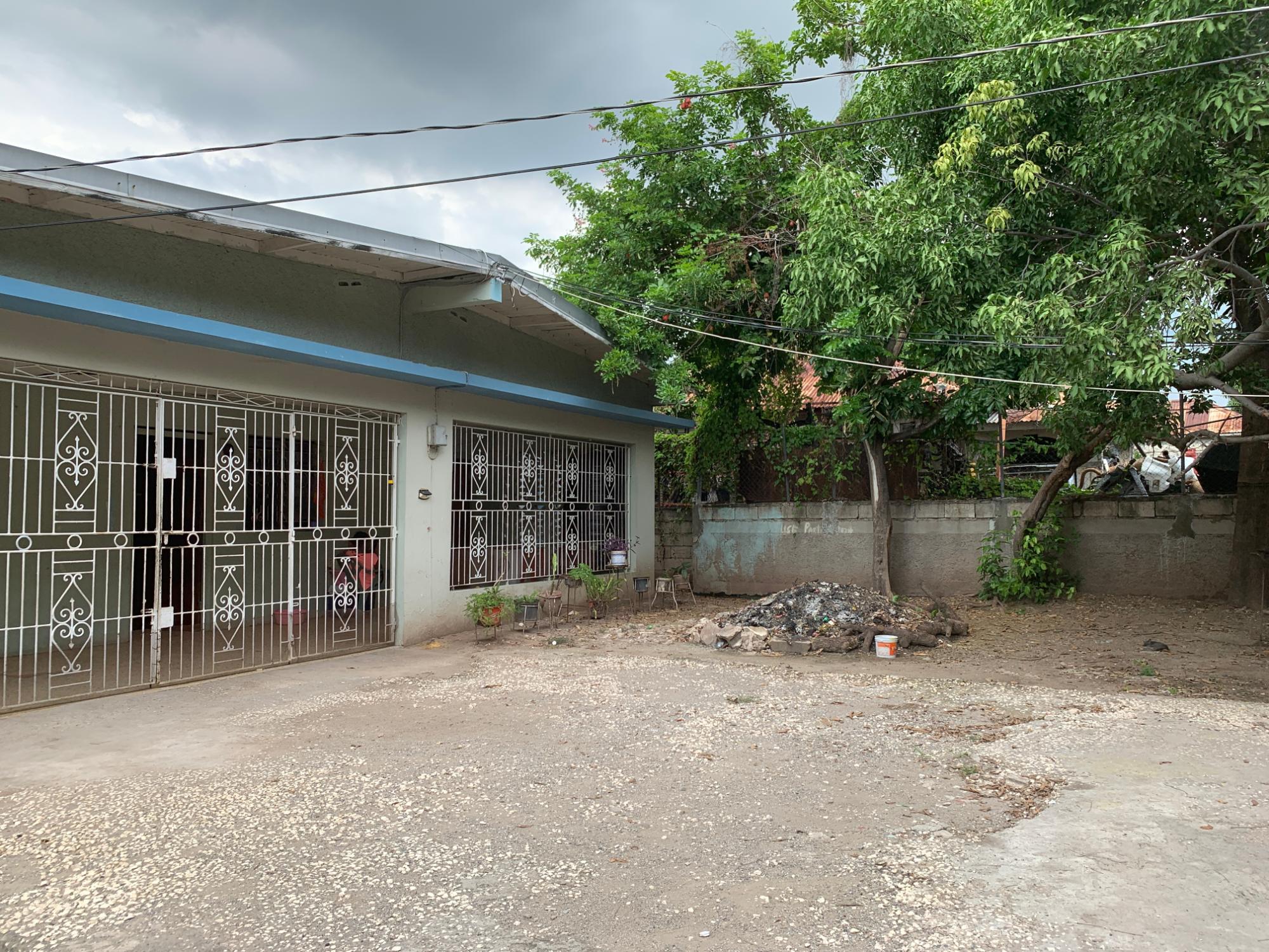 House For Sale: MCARTHUR AVE, Kingston 10 | $40,000,000