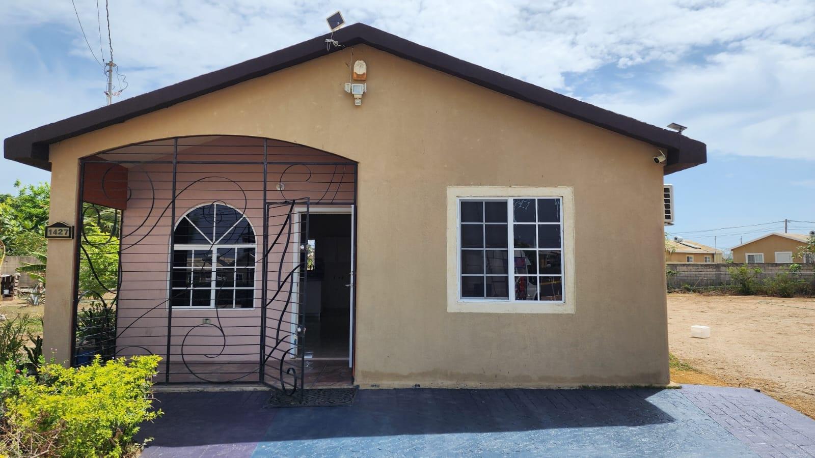 House For Rent: SEAGRAPE CRESCENT, Phoenix Park | $130,000 photo 3