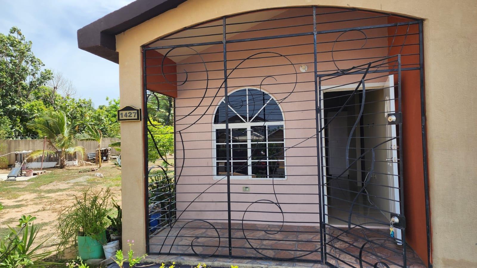 House For Rent: SEAGRAPE CRESCENT, Phoenix Park | $130,000 photo 4