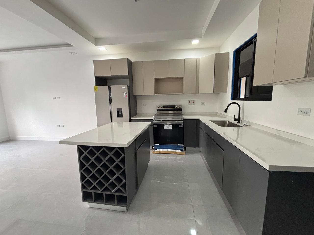 Apartment For Rent: HALIFAX AVENUE, Kingston 6 | $1,100 photo 5