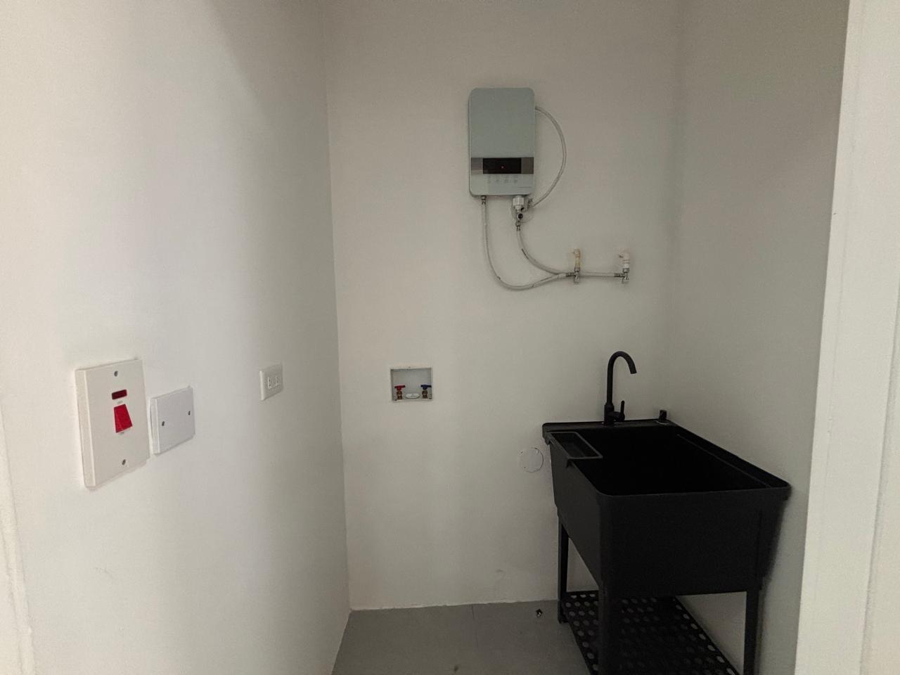 Apartment For Rent: HALIFAX AVENUE, Kingston 6 | $1,100 photo 8