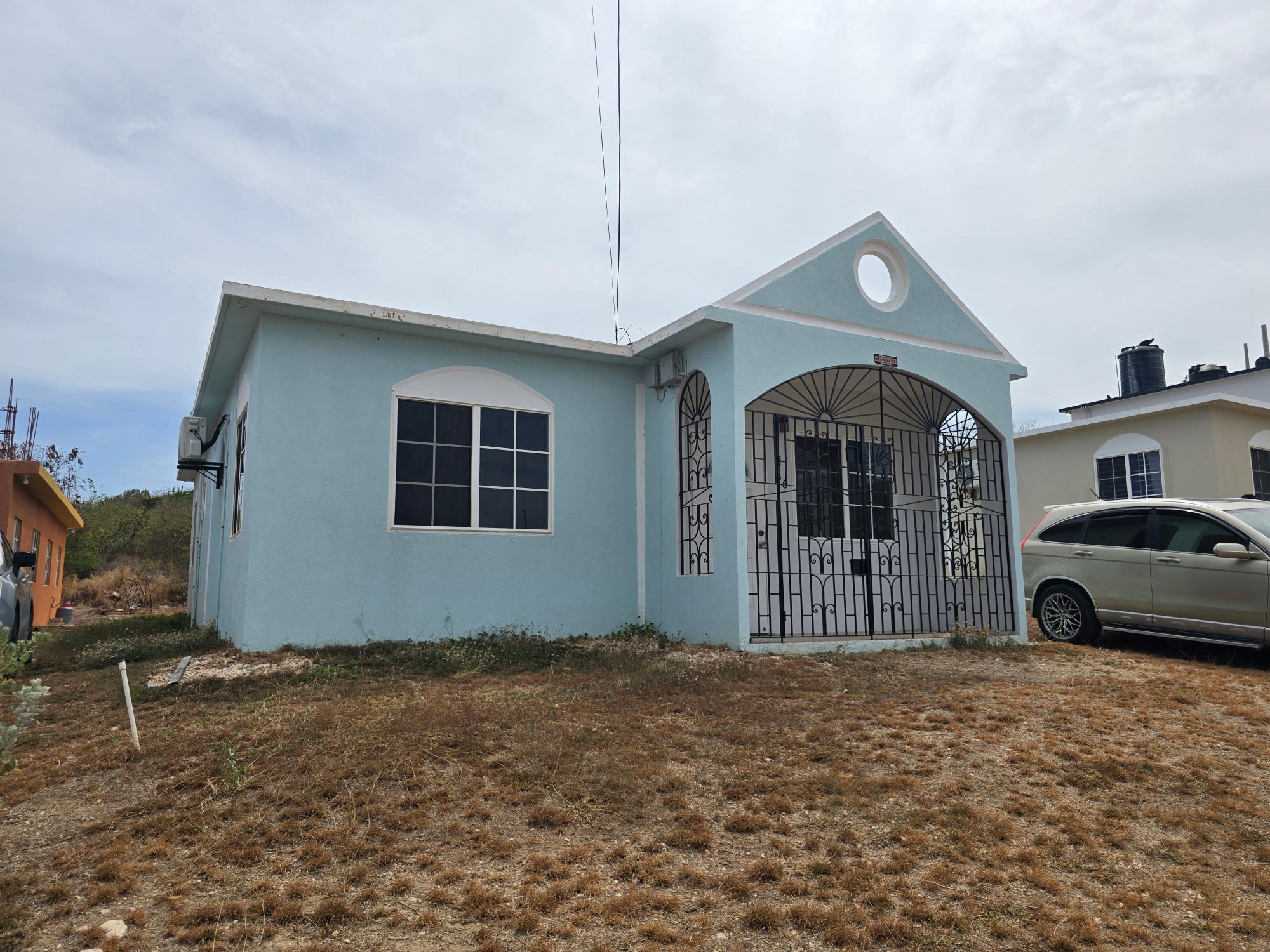 House For Rent: SANDHILLS VISTA, Hellshire Heights | $115,000 photo 2