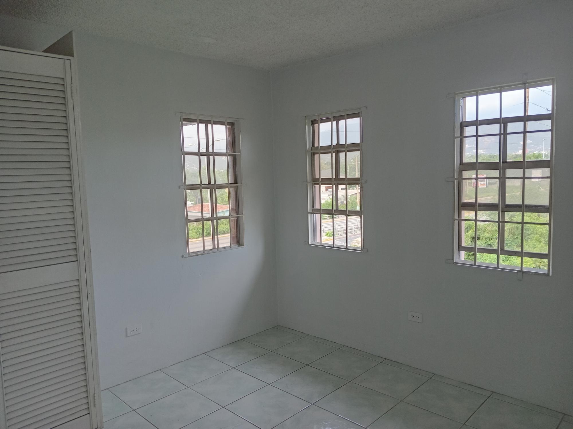 Apartment For Rent: GILMOUR DRIVE, Kingston 20 | $120,000 photo 2