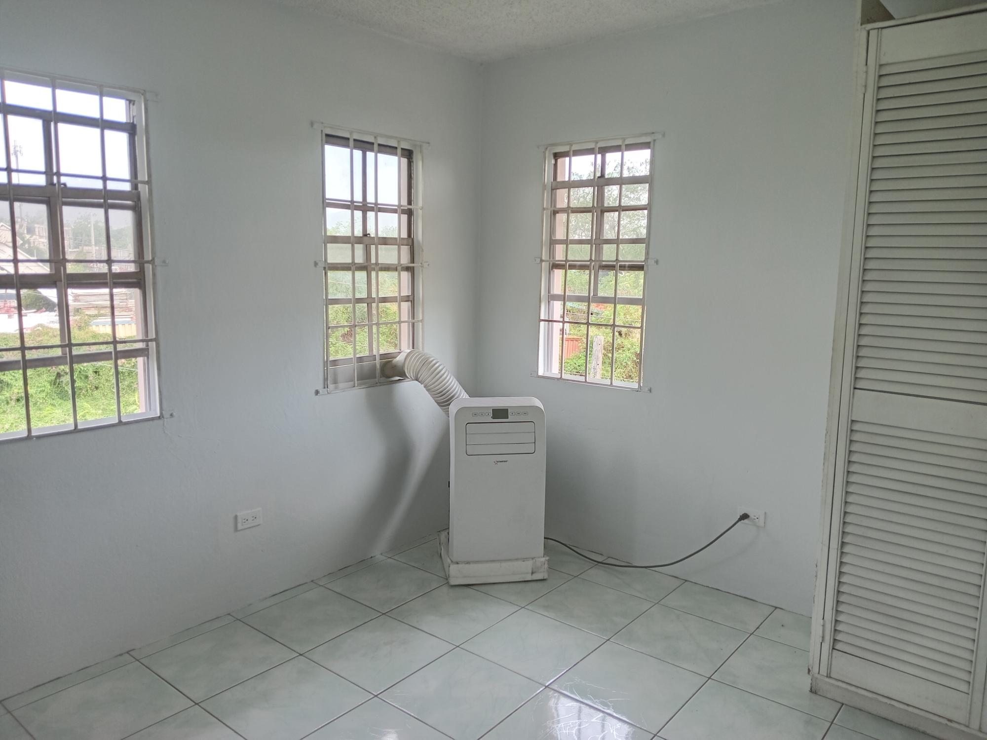 Apartment For Rent: GILMOUR DRIVE, Kingston 20 | $120,000 photo 5