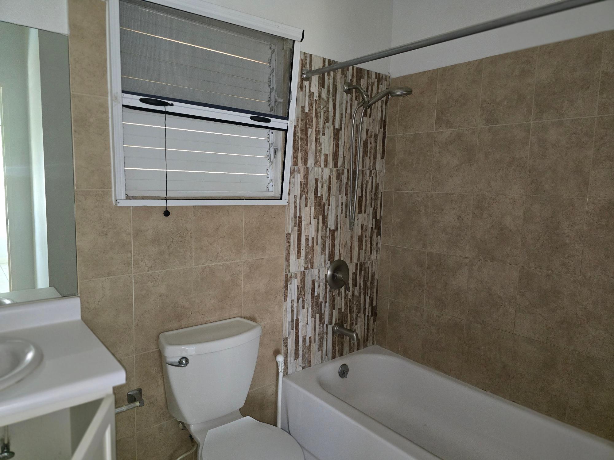 Apartment For Rent: WELLINGTON DRIVE, Kingston 6 | $150,000 photo 6