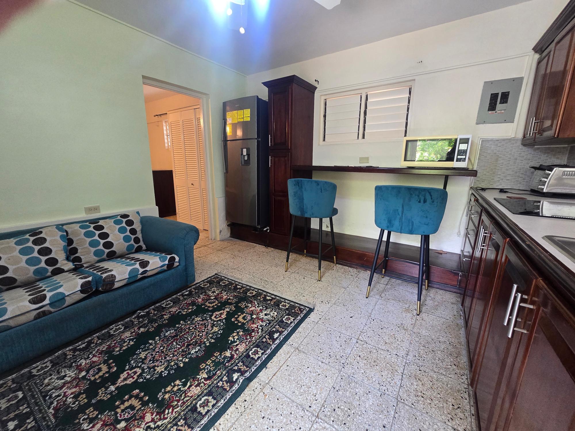 Apartment For Rent: WEYCLIFFE CLOSE, Kingston 6 | $100,000