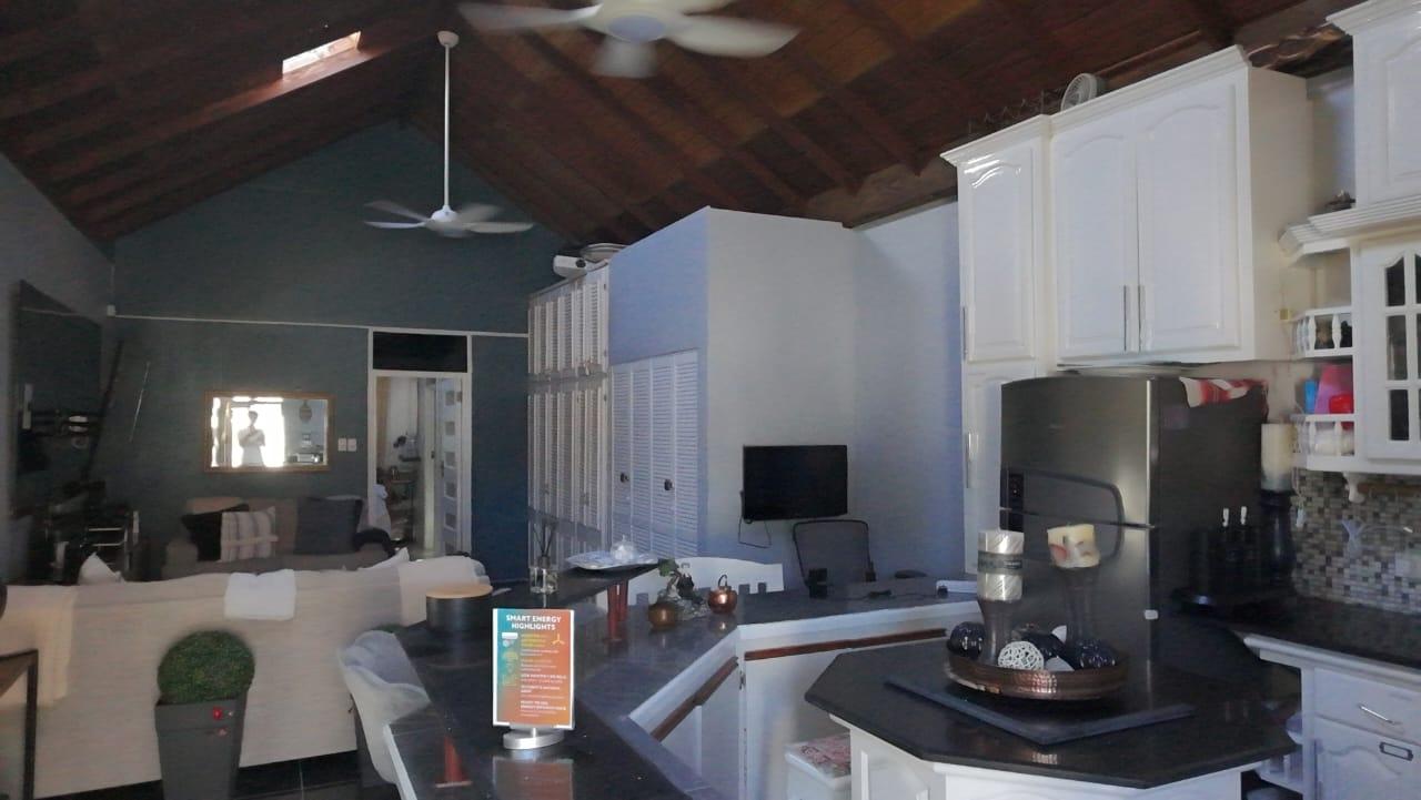Apartment For Sale: COOLSHADE AVENUE, Tanglewood | $33,500,000 photo 16