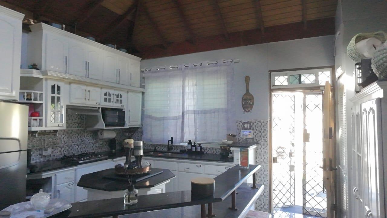 Apartment For Sale: COOLSHADE AVENUE, Tanglewood | $33,500,000 photo 17