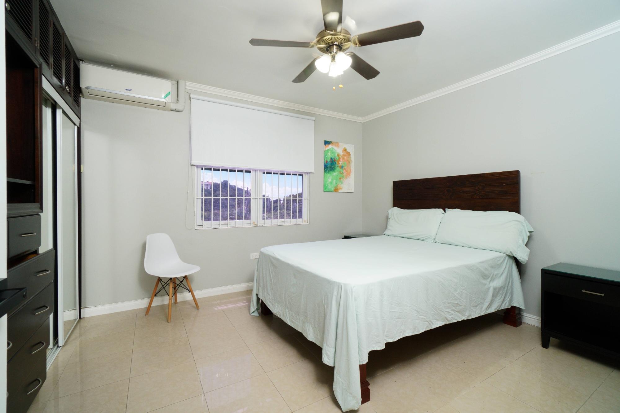Apartment For Rent: OLD HOPE ROAD, Kingston 6 | $1,600