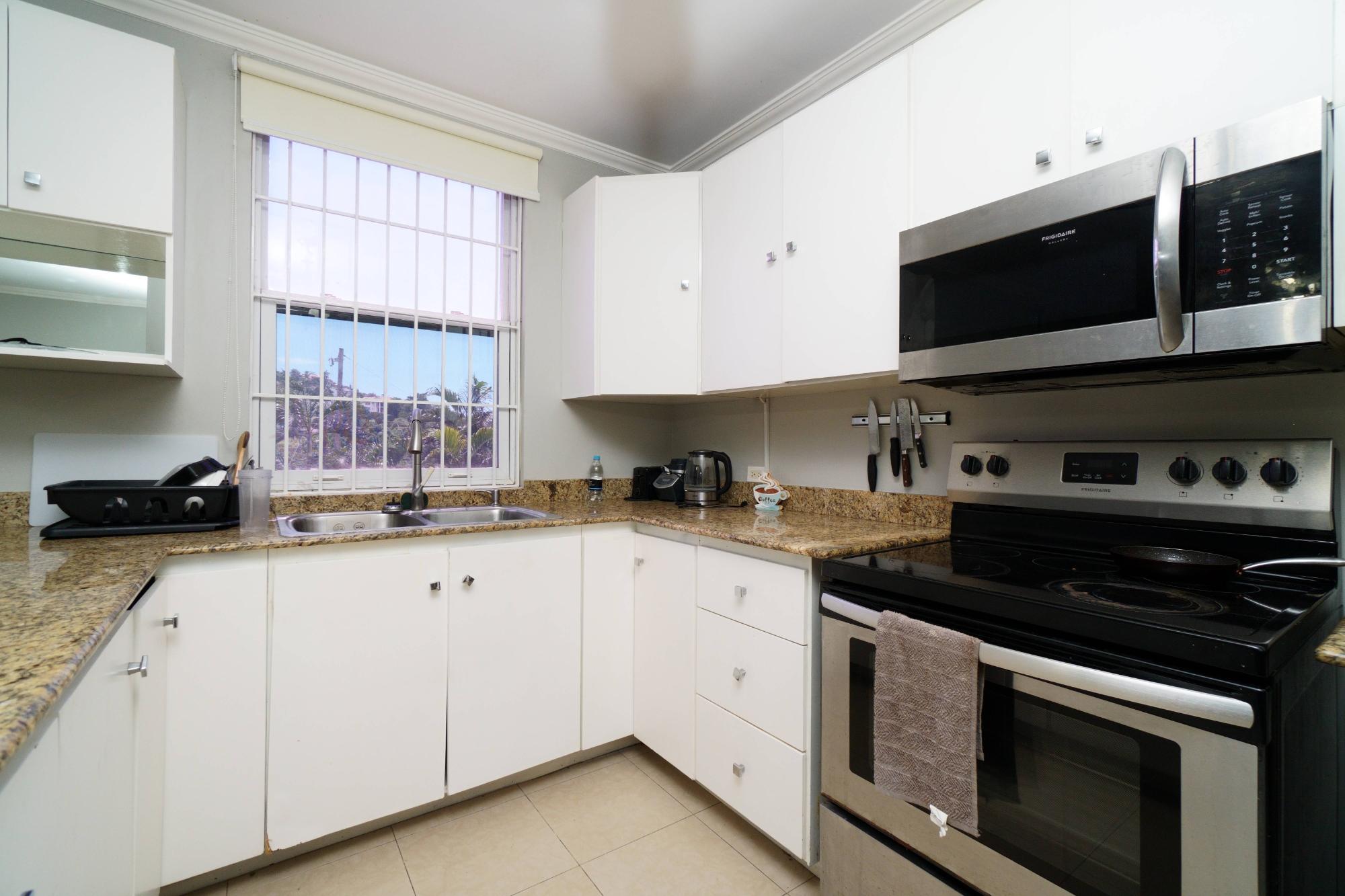 Apartment For Rent: OLD HOPE ROAD, Kingston 6 | $1,600 photo 14