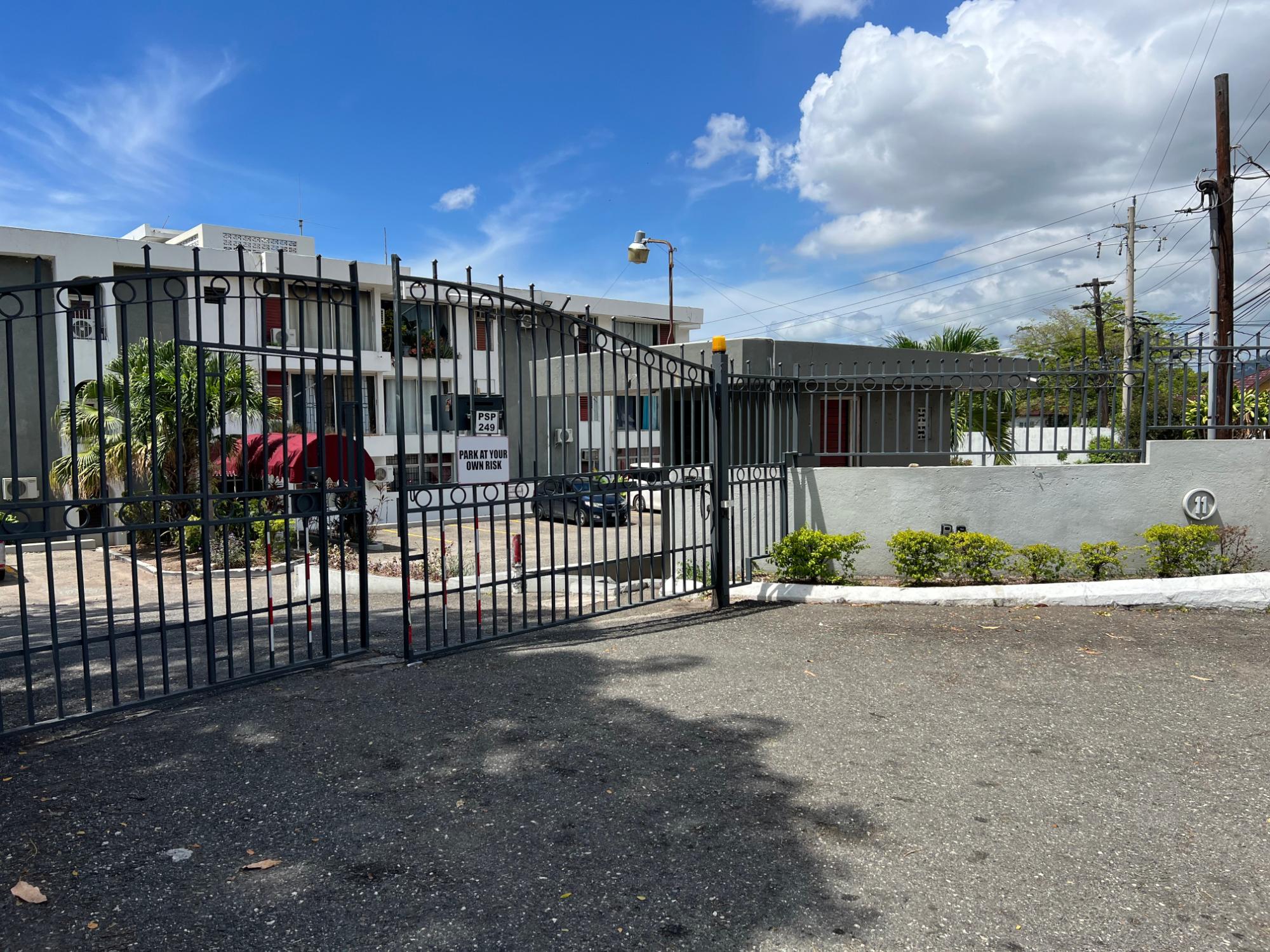 Apartment For Rent: CENTRAL AVENUE, Constant Spring P.O. | $110,000 photo 6
