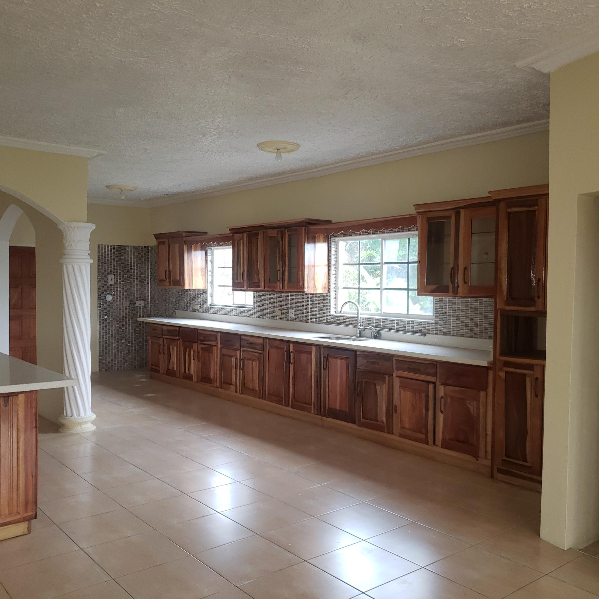 House For Rent: SPRING VALLEY, TOWER ISLE, Spring Valley | $2,500 photo 8