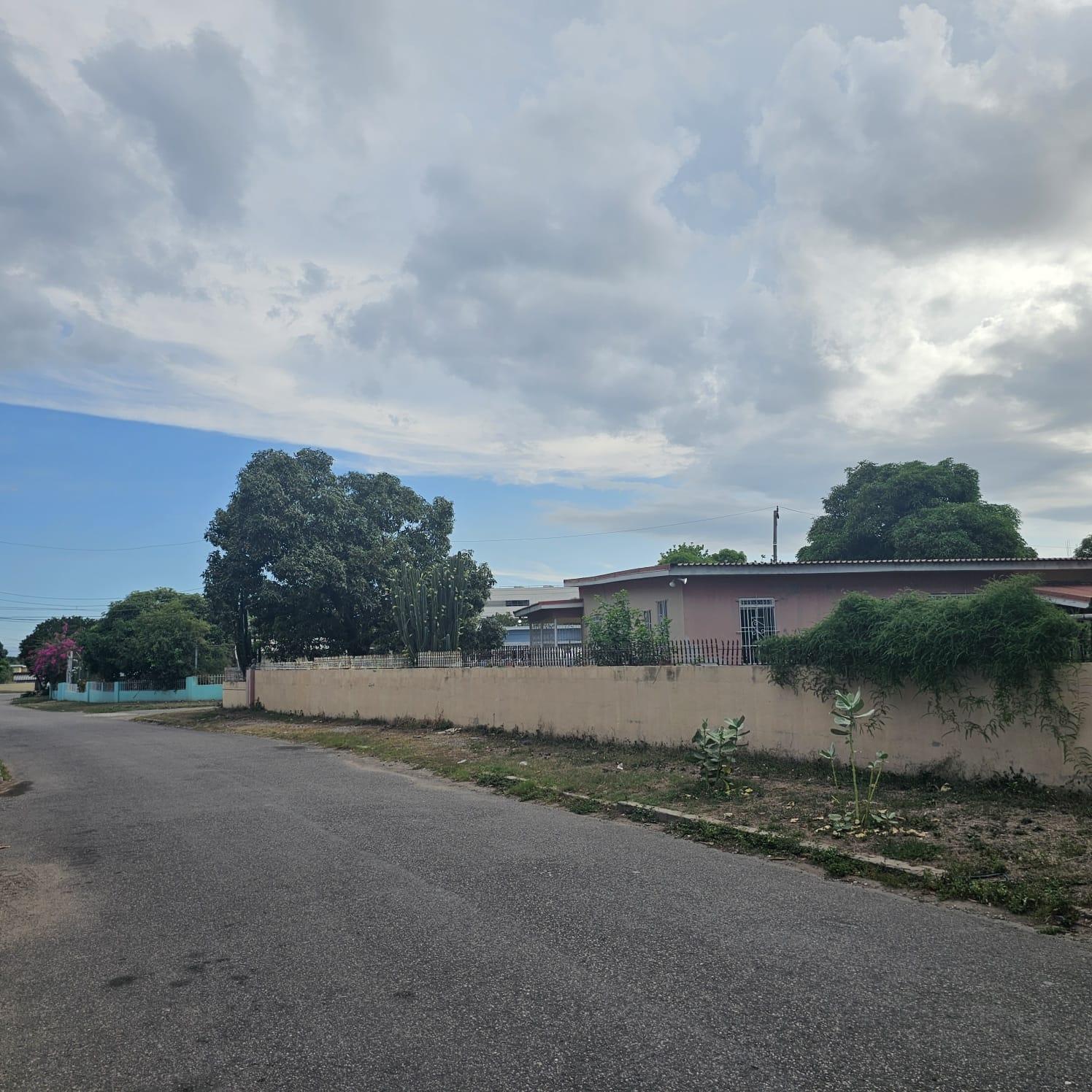 House For Sale: BAYARDO AVENUE, Kingston 10 | $35,000,000 photo 4