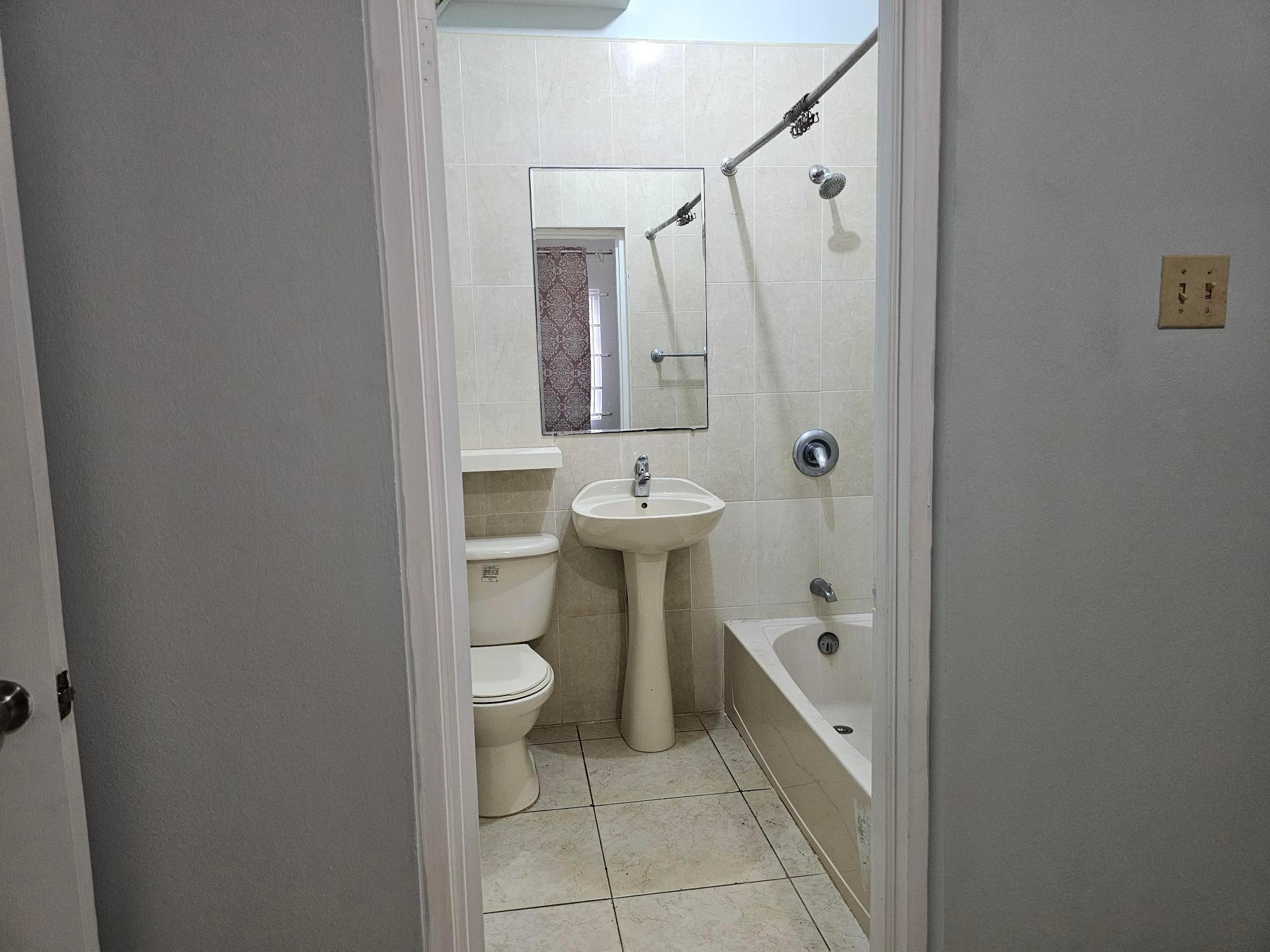 Apartment For Rent: EAST AVENUE, Constant Spring P.O. | $180,000 photo 11