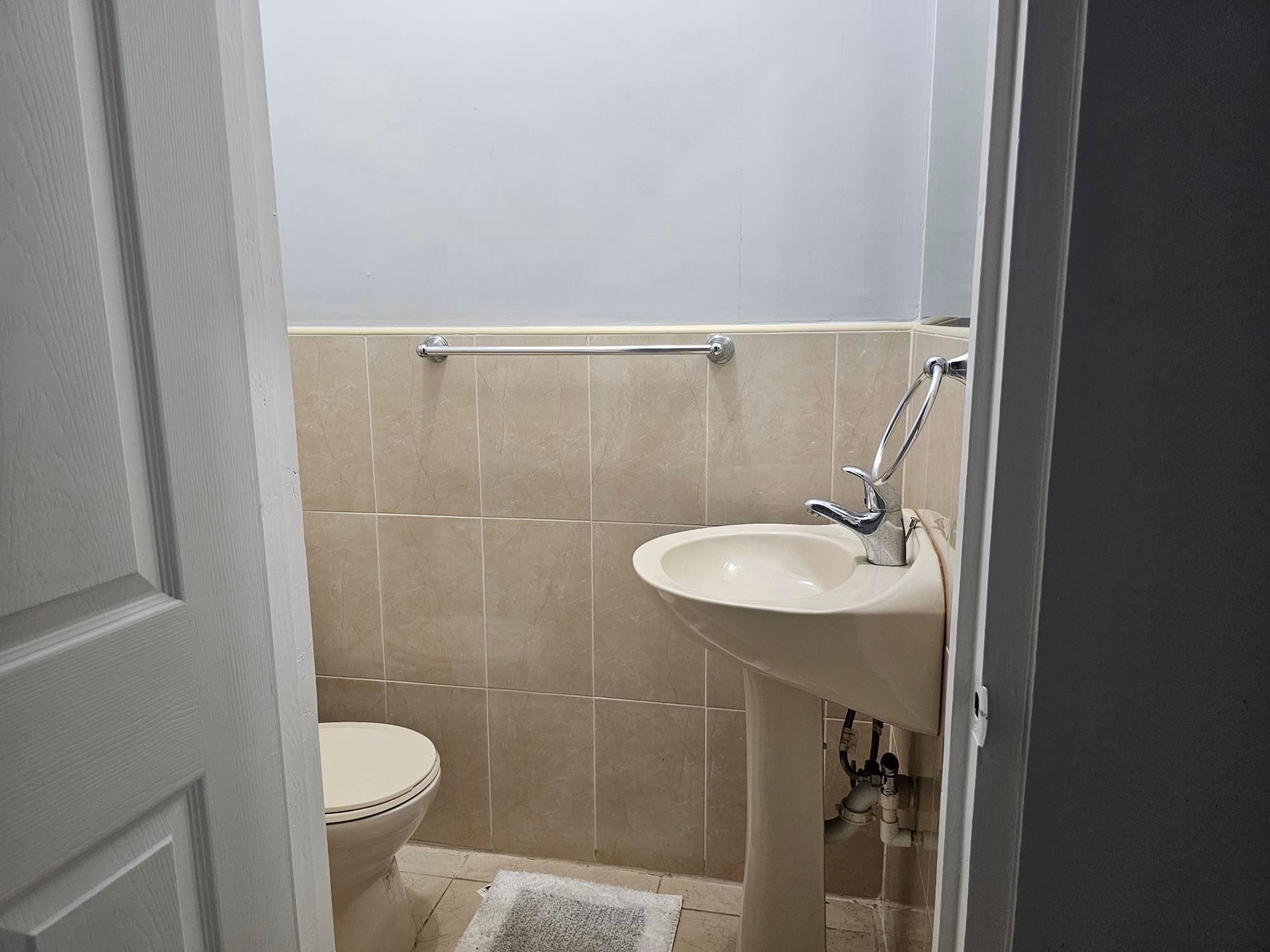 Apartment For Rent: EAST AVENUE, Constant Spring P.O. | $180,000 photo 12