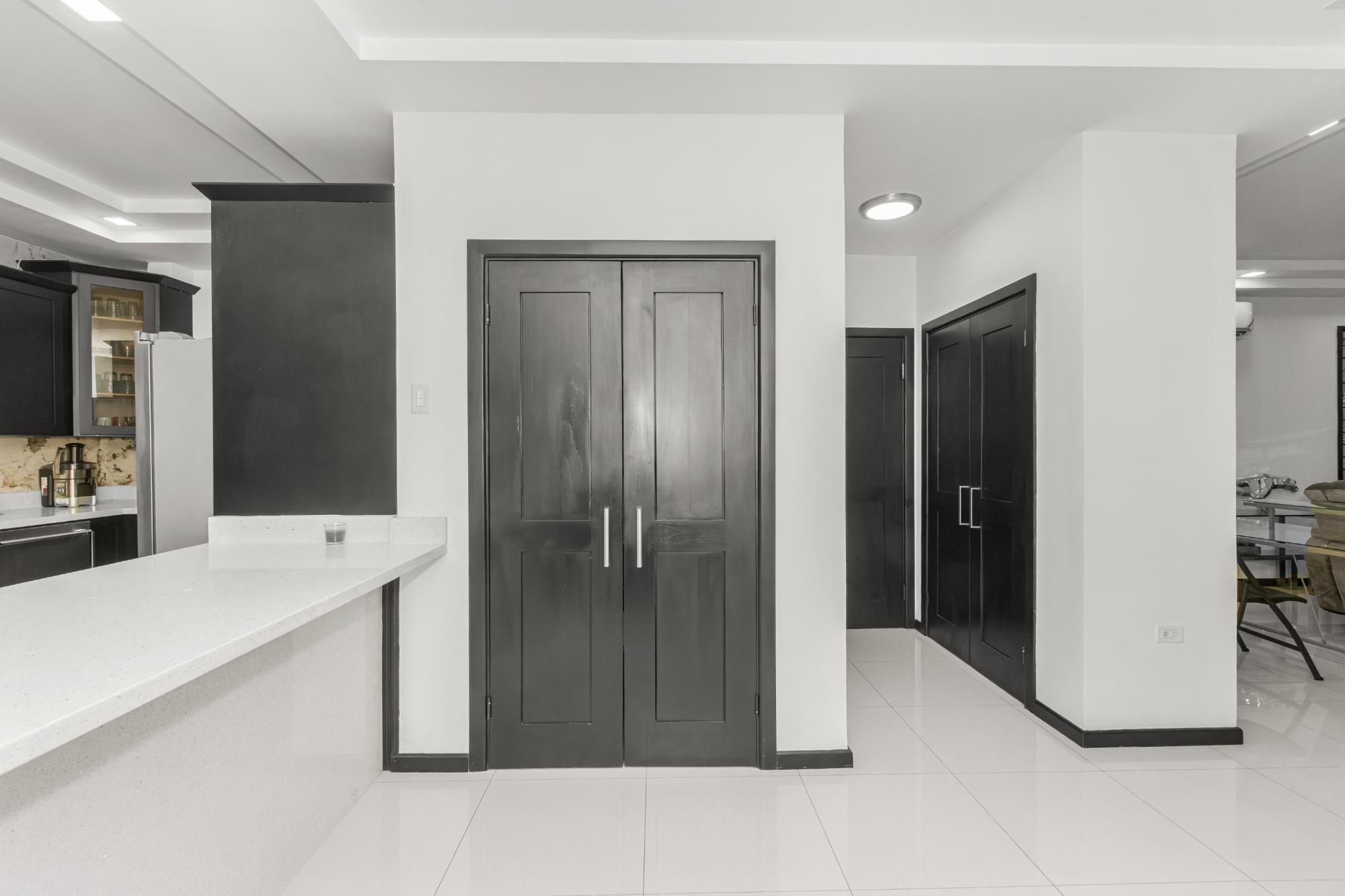 Apartment For Sale: DEGENHARDT CLOSE, Kingston 6 | $93,000,000 photo 5