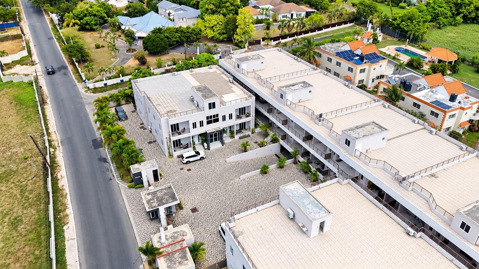 Apartment For Sale: SEYMOUR AVENUE, Kingston 6 | $60,000,000 photo 7