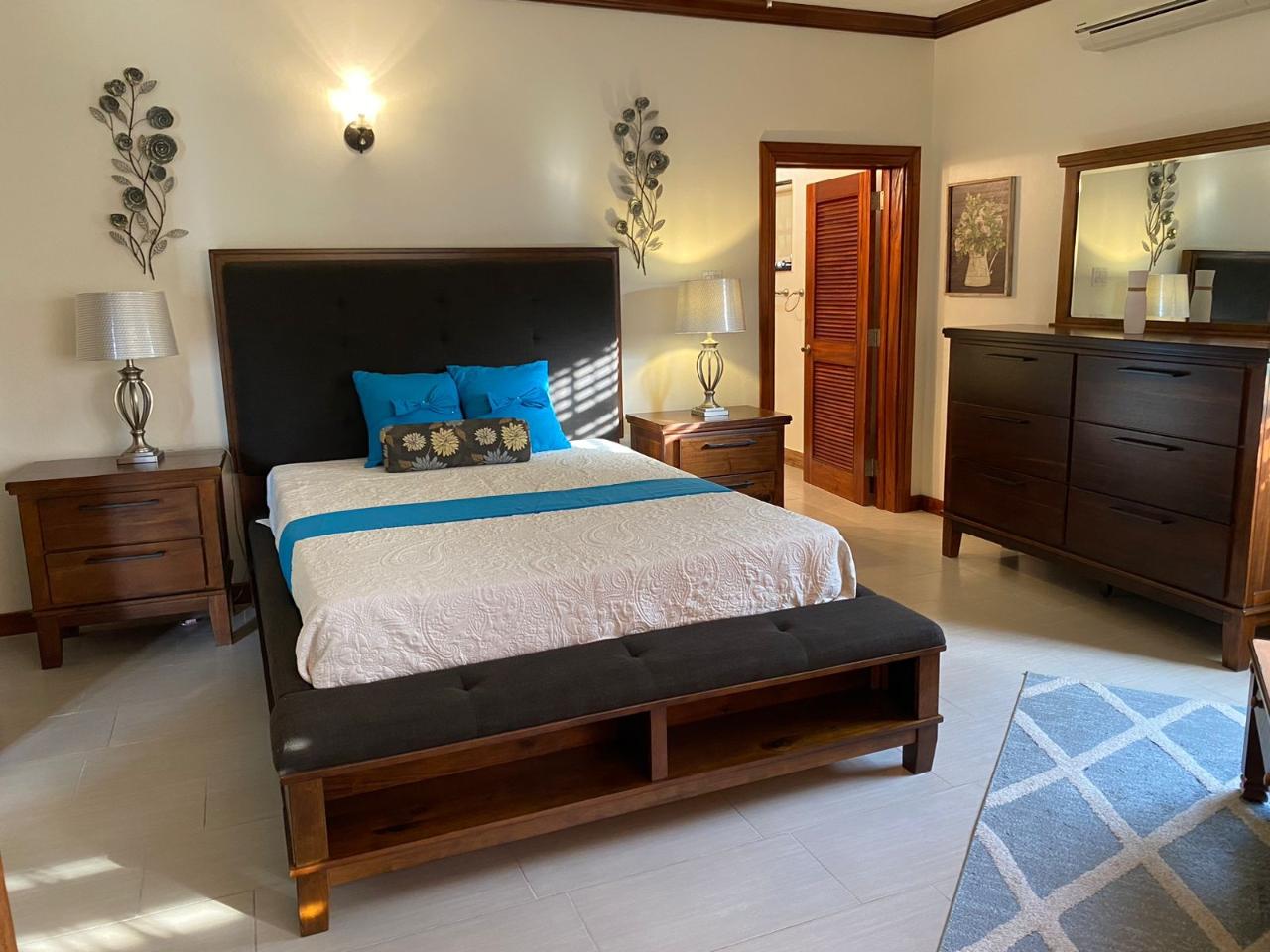 Apartment For Rent: SPRING GARDEN, ST. JAMES, Spring Garden | $1,500 photo 4