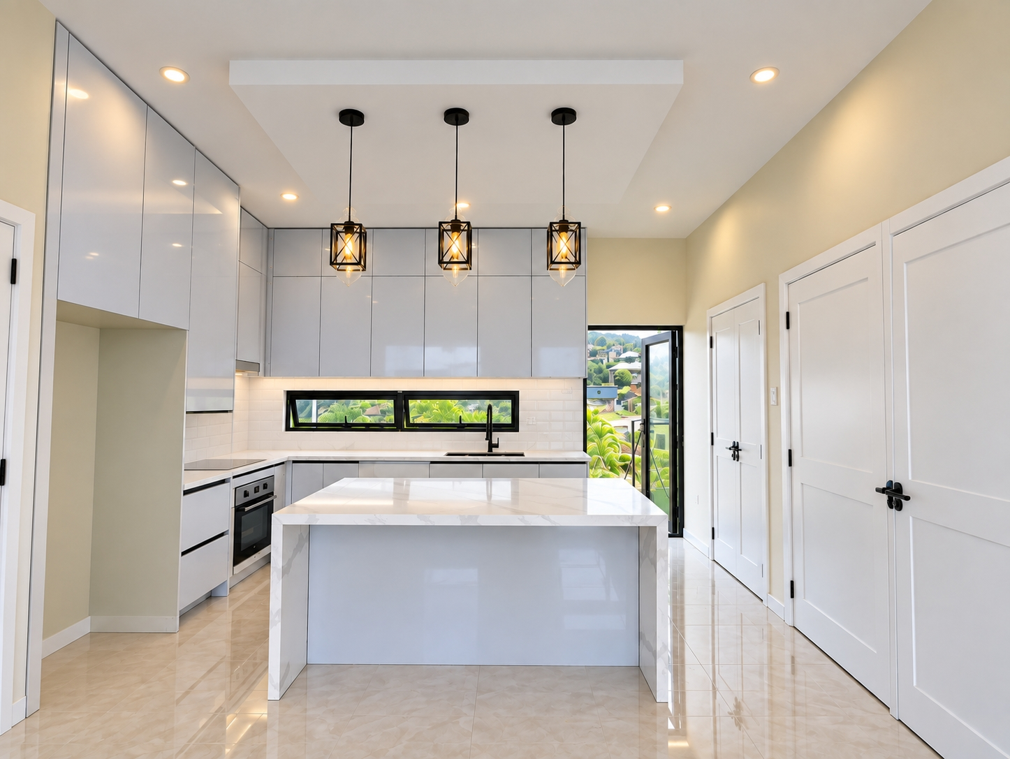 Apartment For Sale: VIP AVENUE, VISTA CIELO, Runaway Bay | $365,000 photo 3