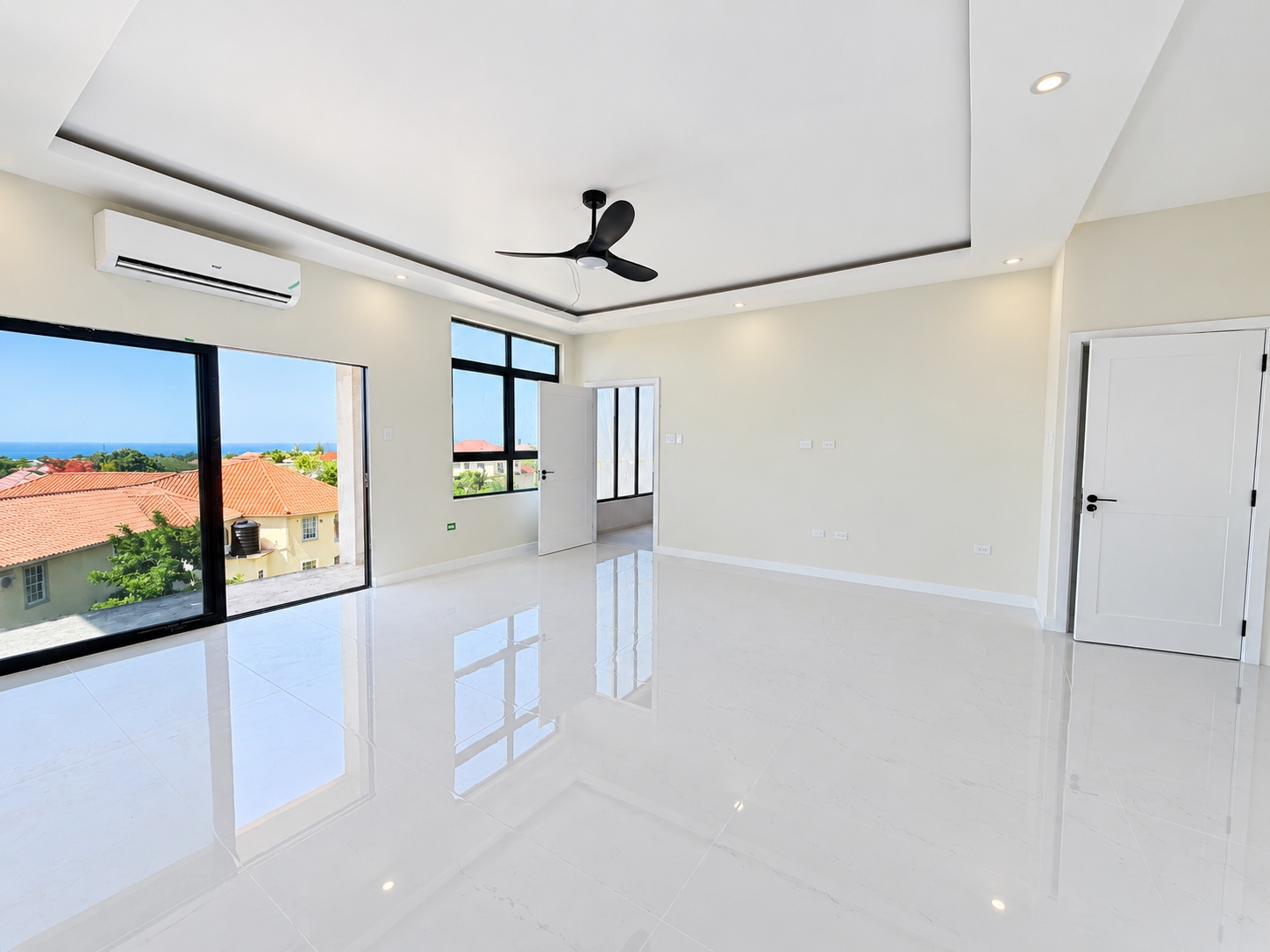 Apartment For Sale: VIP AVENUE, VISTA CIELO, Runaway Bay | $365,000 photo 8