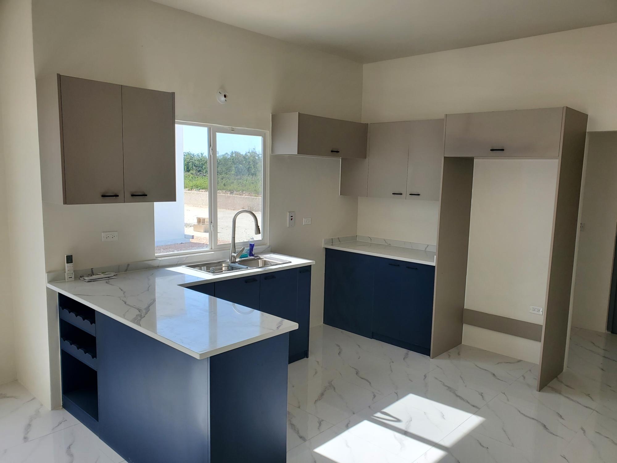 House For Rent: CORAL SPRING ESTATE PH 1, Coral Spring | $150,000 photo 5