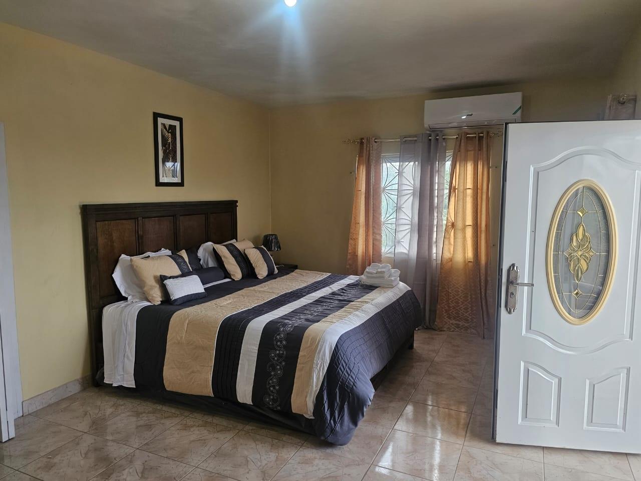 Apartment For Rent: 38 RETREAT HEIGHTS, RETREAT HEIGHTS | $1,800 photo 8