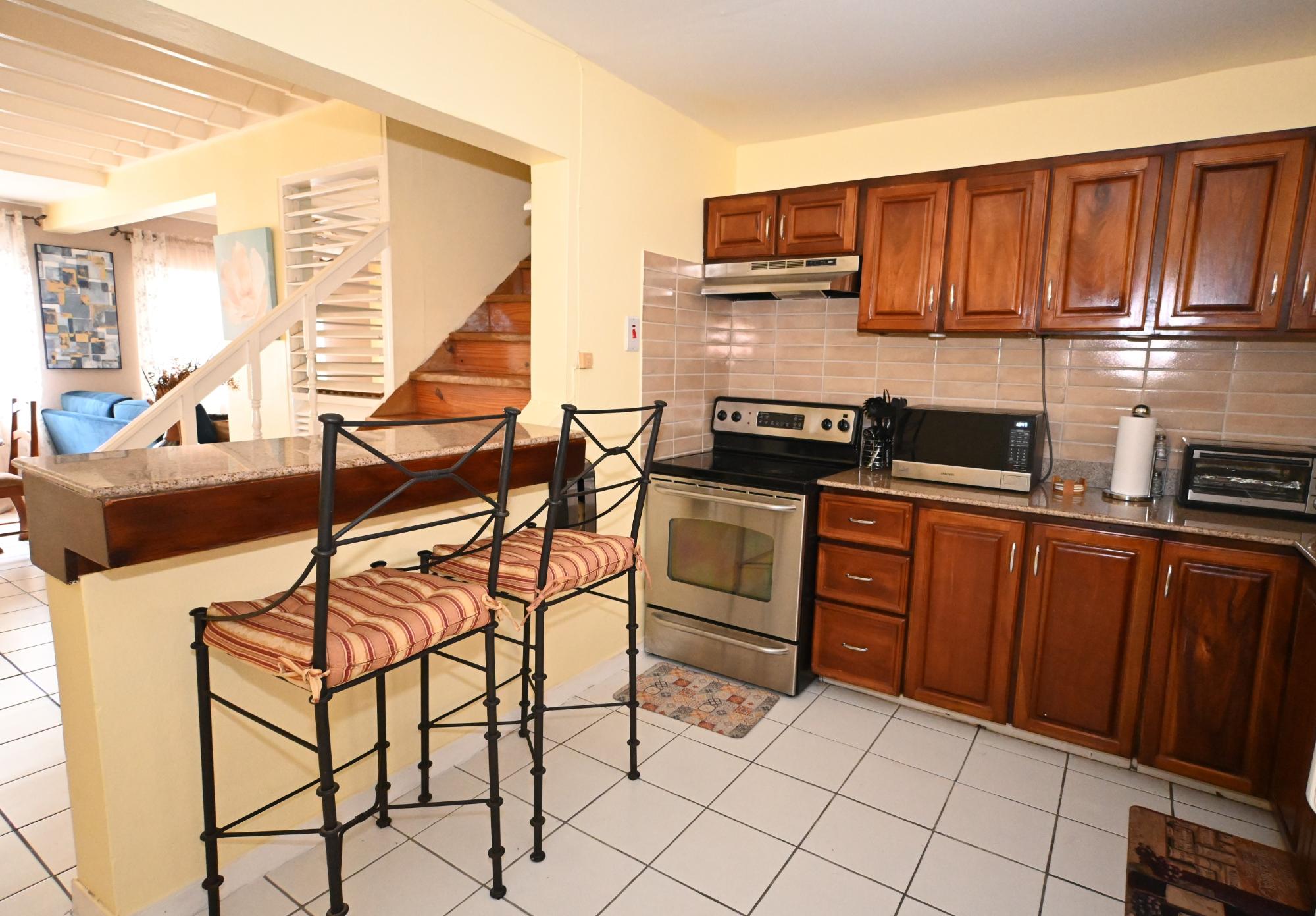 Apartment For Rent: COMLIN BANK ROAD, Kingston 5 | $1,300