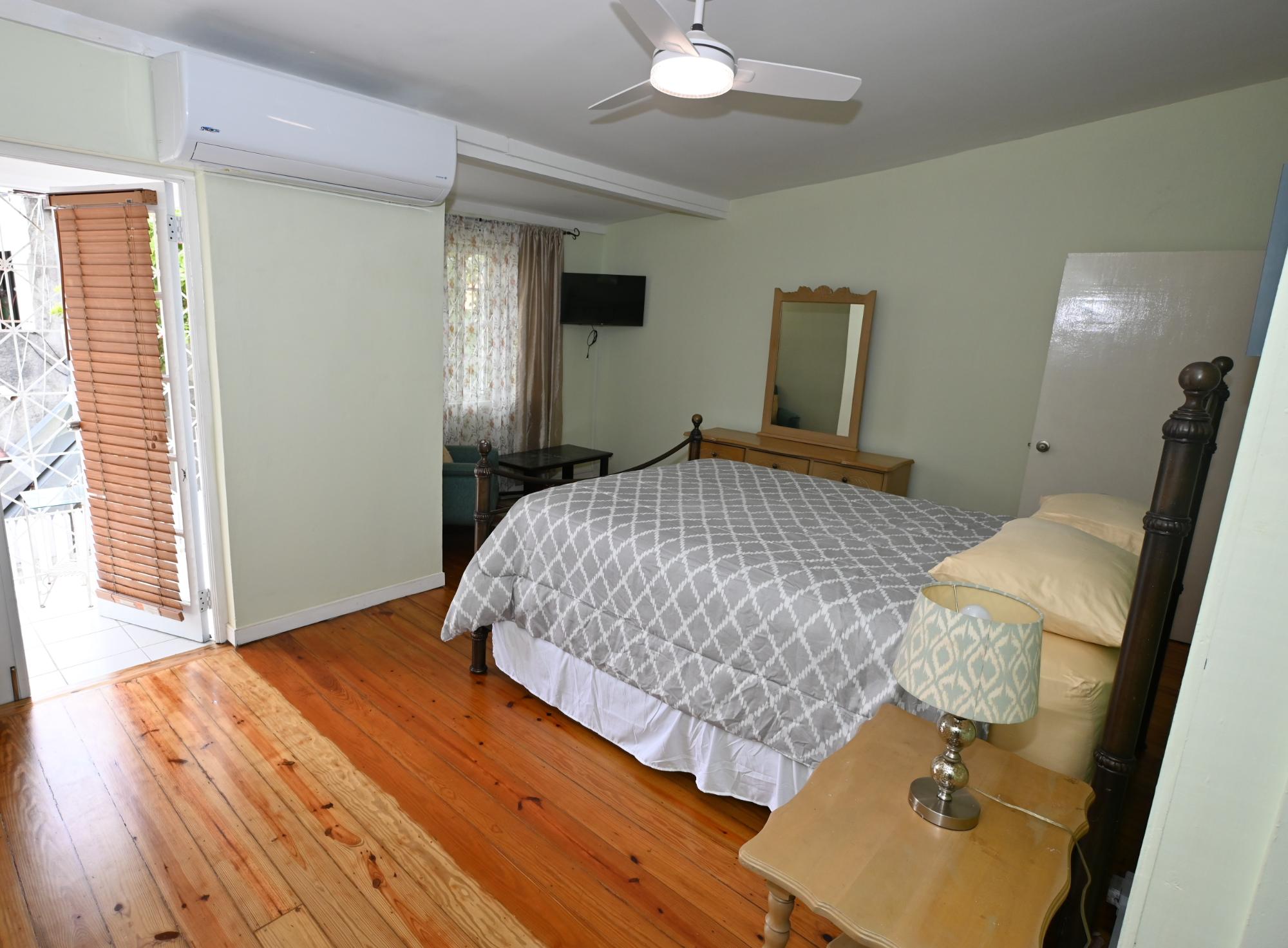 Apartment For Rent: COMLIN BANK ROAD, Kingston 5 | $1,300 photo 9