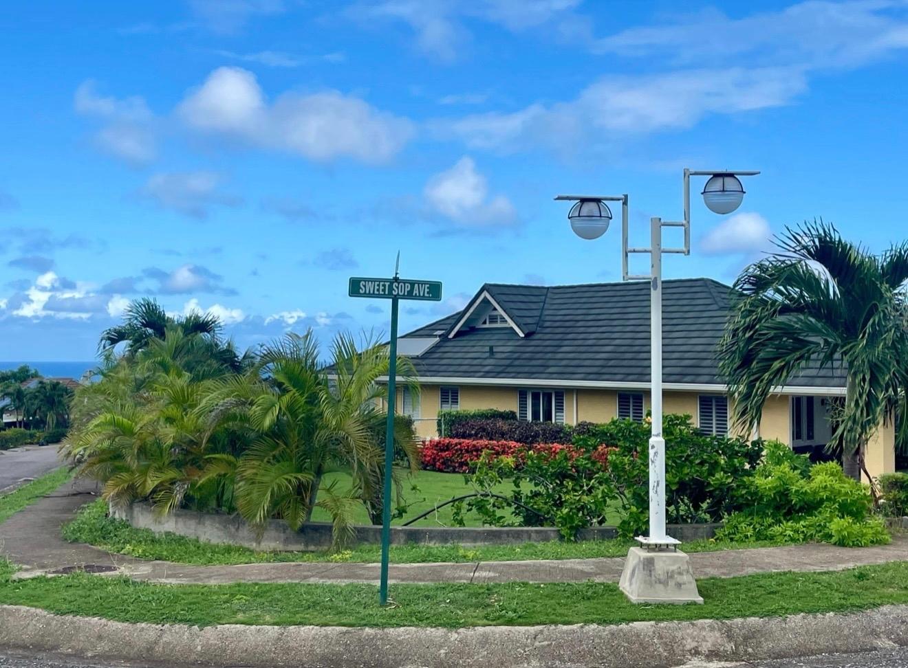 House For Rent: SWEETSOP AVENUE, RICHMOND, St. Ann@~apos;s Bay | $1,600 photo 4