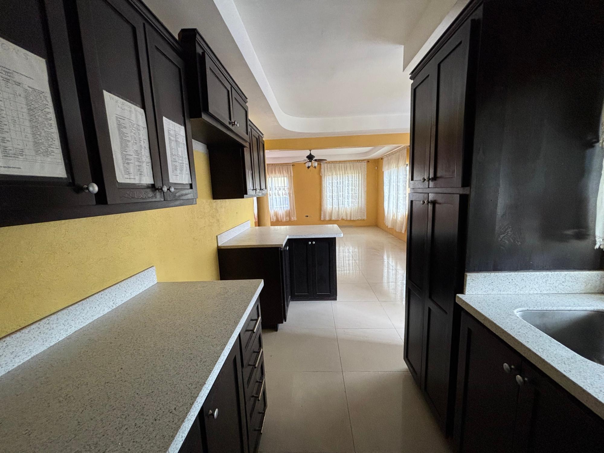 Apartment For Sale: BOMBAY AVENUE MEADOWBROOK, Kingston 19 | $38,000,000 photo 8