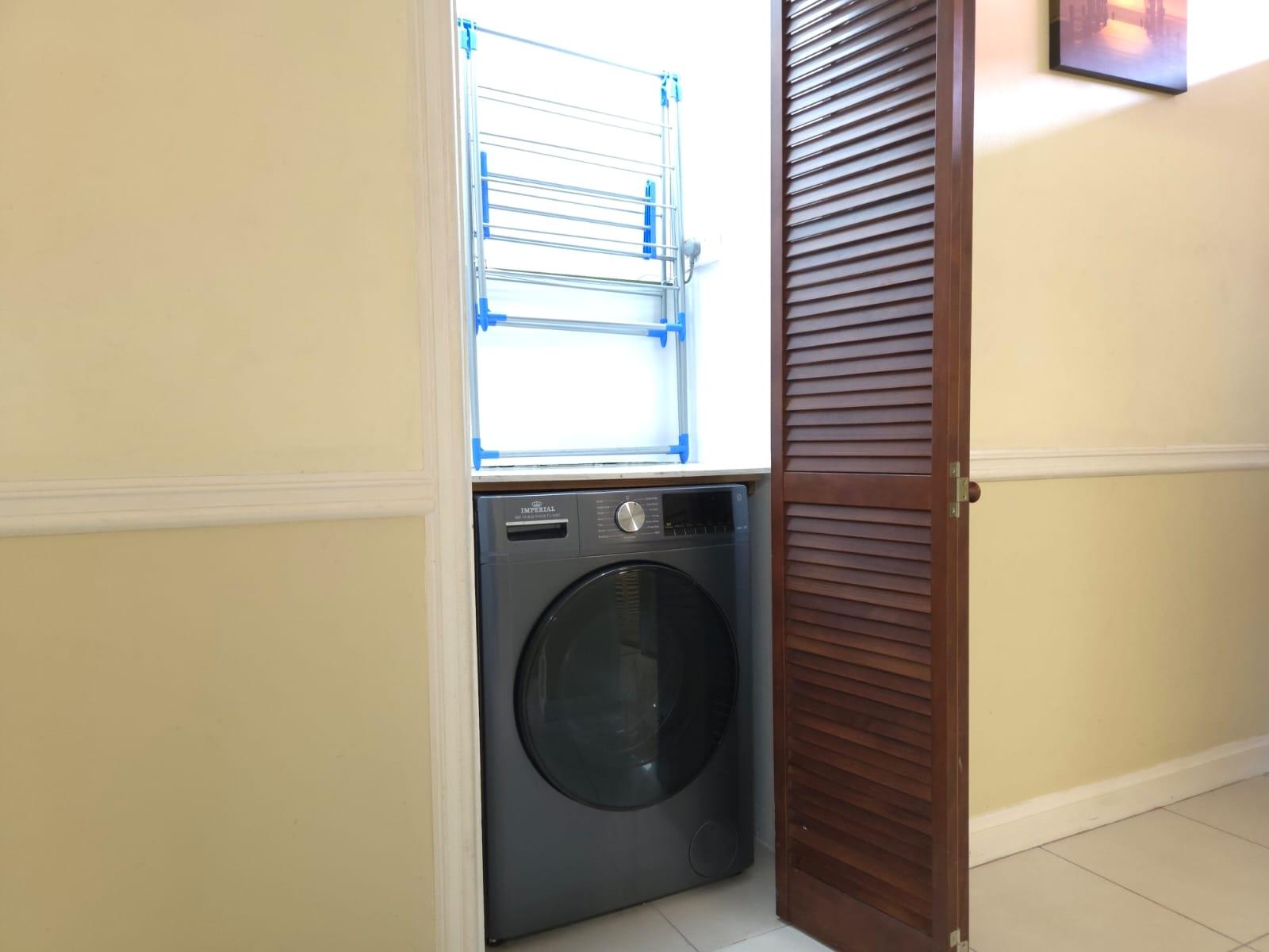 Apartment For Rent: HOPE ROAD, Kingston 6 | $1,150 photo 8