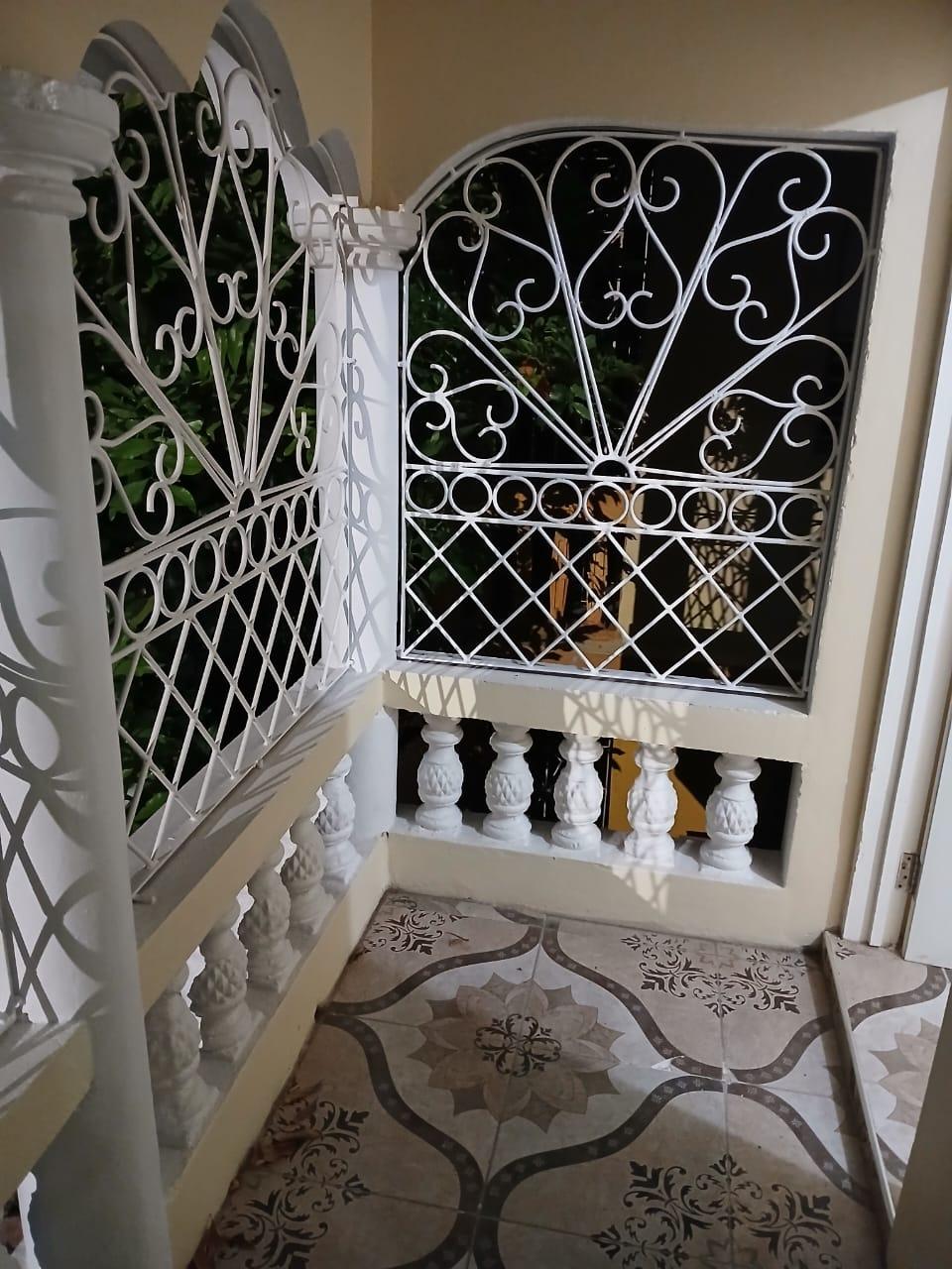 House For Rent: HALF MOON CLOSE, Kingston 2 | $80,000 photo 2
