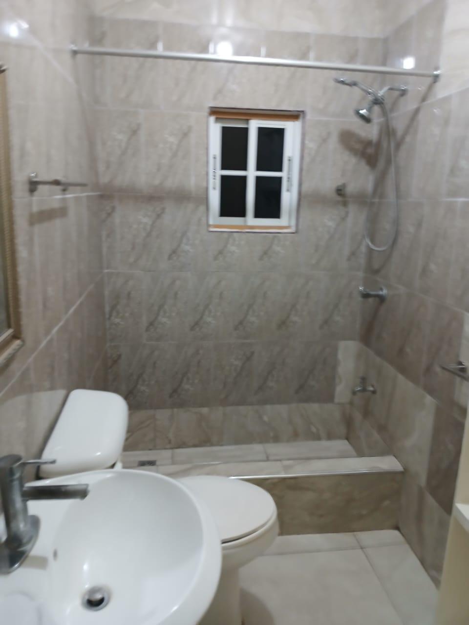 House For Rent: HALF MOON CLOSE, Kingston 2 | $80,000 photo 10
