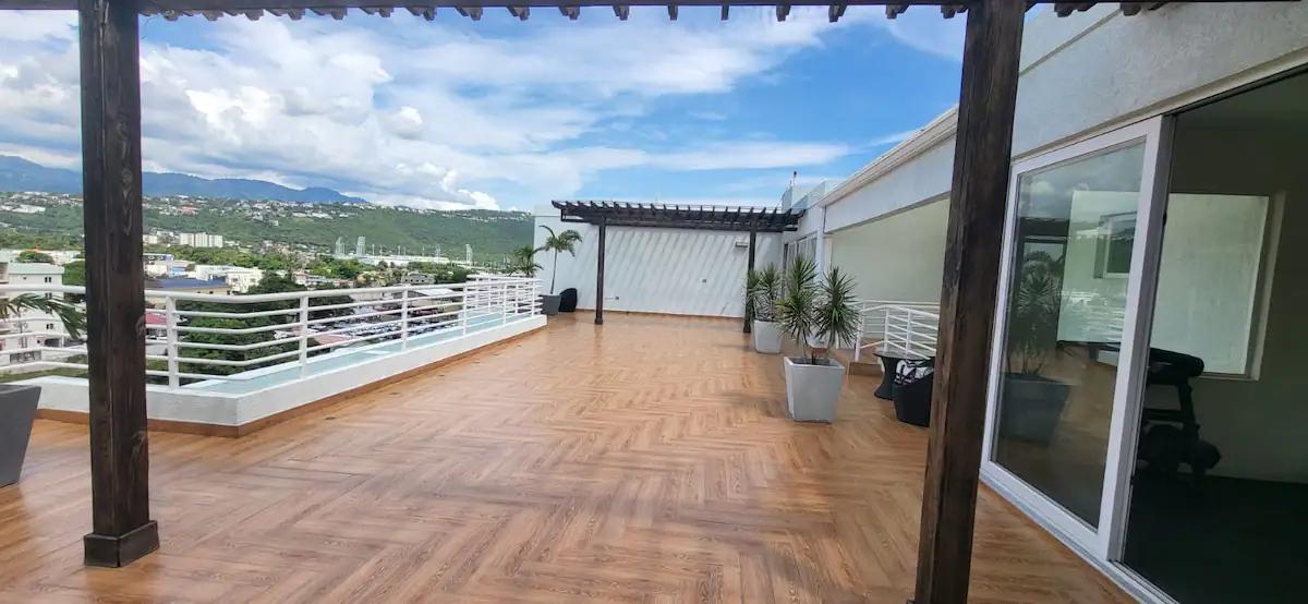 Apartment For Sale: KENSINGTON CRESCENT, Kingston 5 | $240,500 photo 2