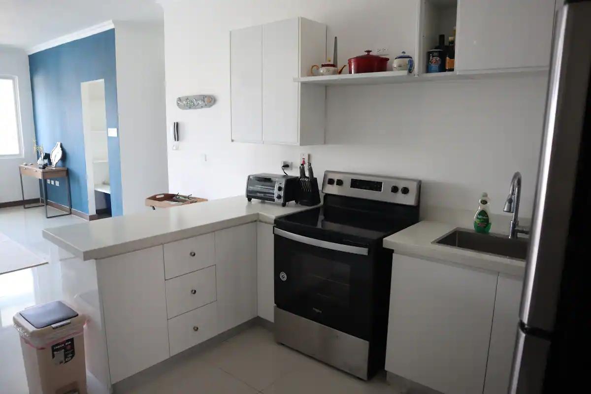 Apartment For Sale: KENSINGTON CRESCENT, Kingston 5 | $240,500 photo 7