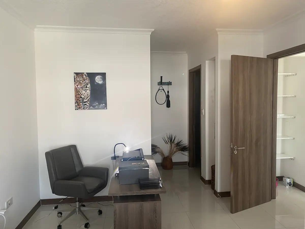 Apartment For Sale: KENSINGTON CRESCENT, Kingston 5 | $240,500 photo 8