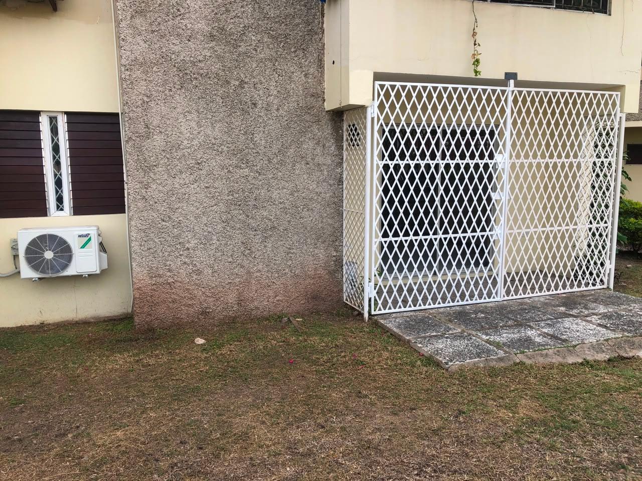 Apartment For Rent: DUNROBIN ACRES, Kingston 10 | $1,200 photo 8