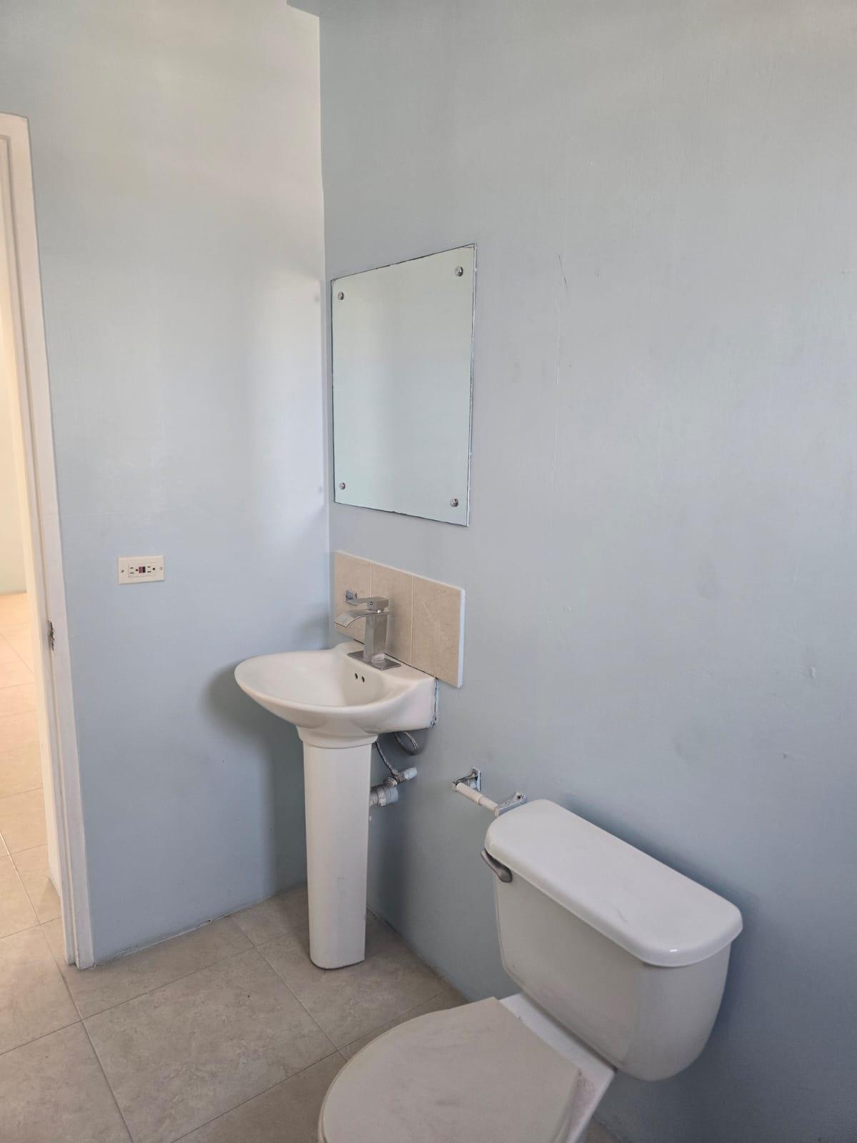 Apartment For Rent: TWICKENHAM, ST. CATHERINE, Twickenham Park | $105,000 photo 5