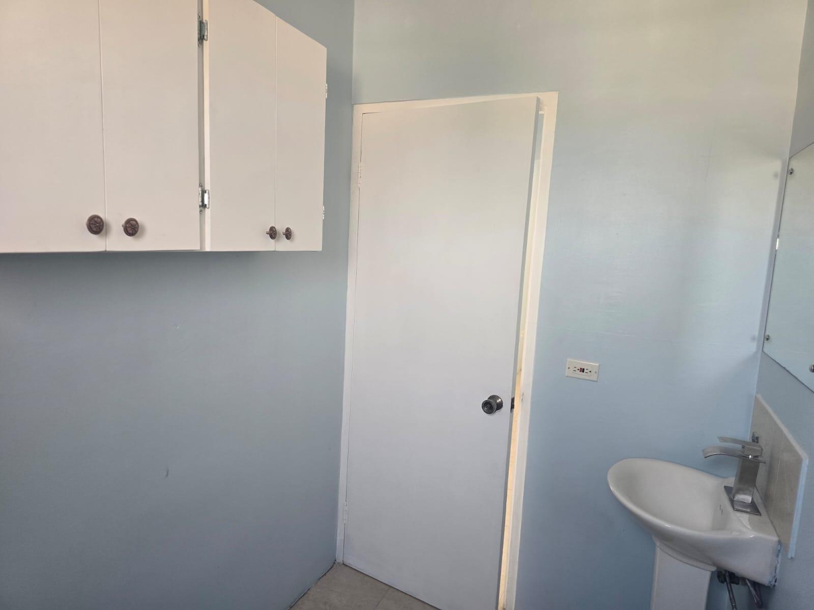 Apartment For Rent: TWICKENHAM, ST. CATHERINE, Twickenham Park | $105,000 photo 6